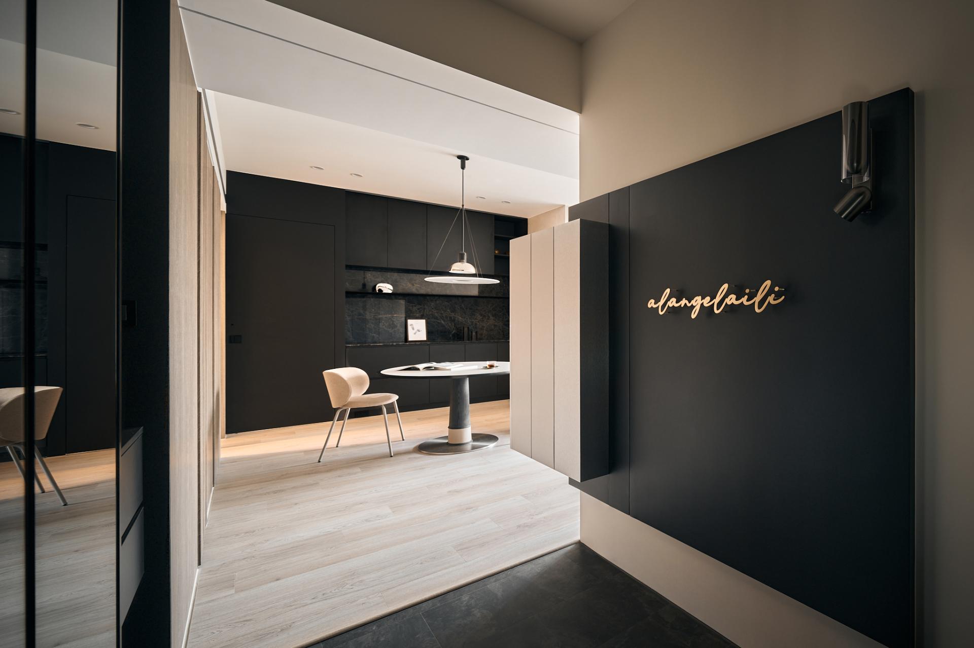 London Design Awards Winner - Chestnut Reflection