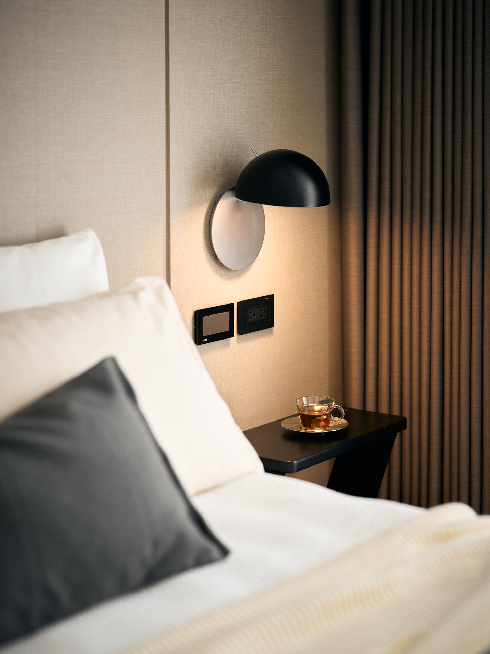 London Design Awards Winner - Chestnut Reflection