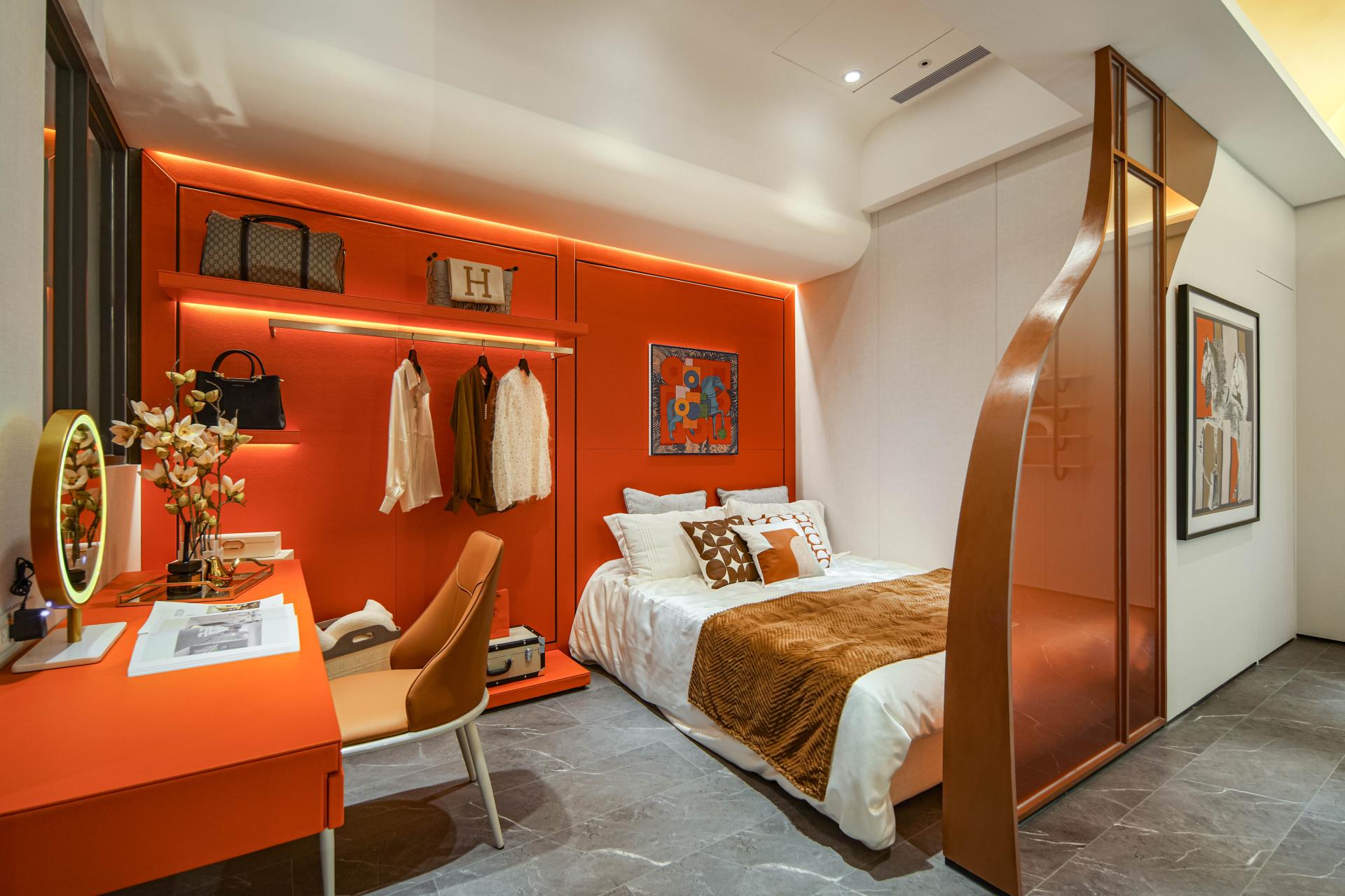 London Design Awards Winner - Classic Orange