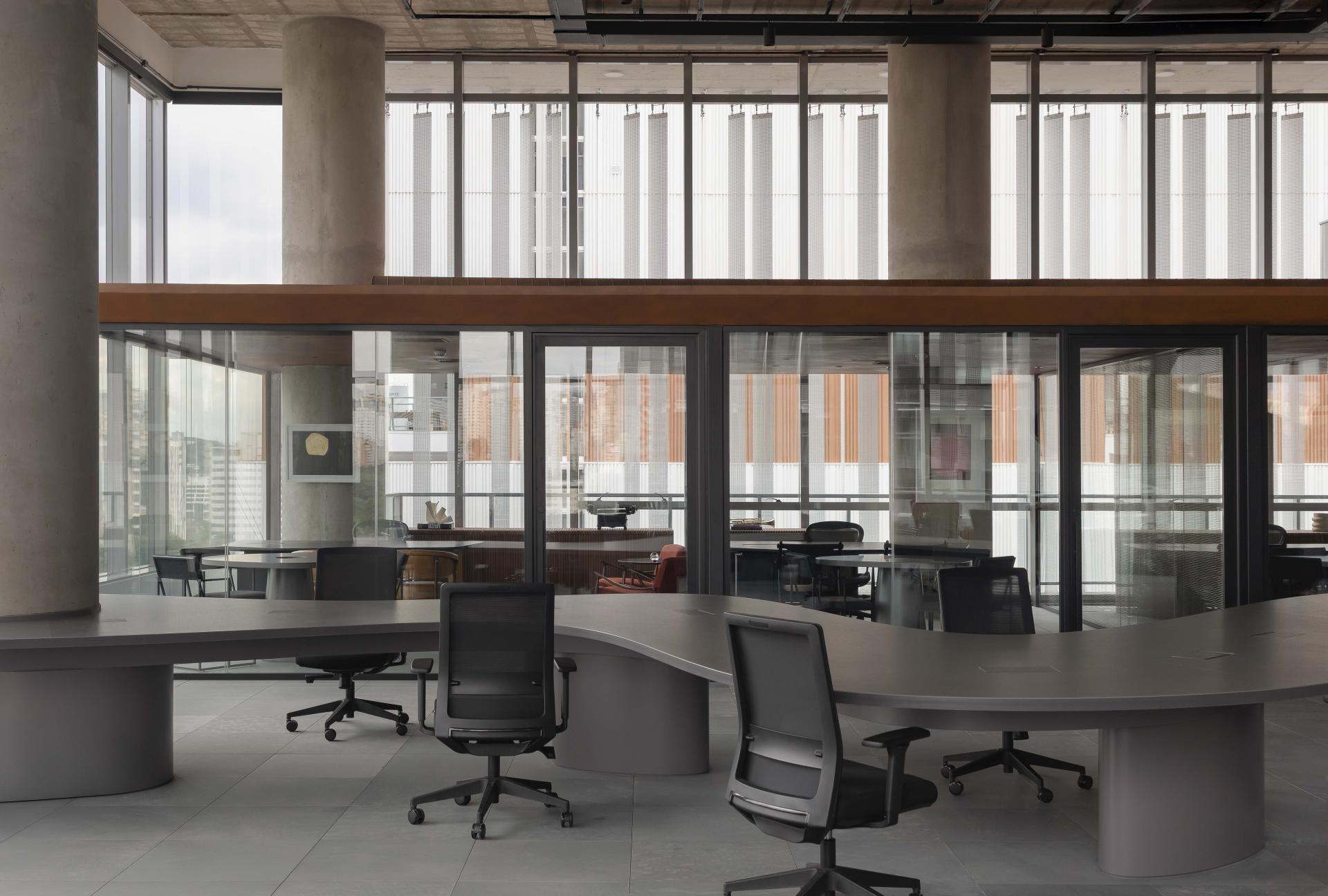 London Design Awards Winner - AM ADVOGADOS NEW OFFICES