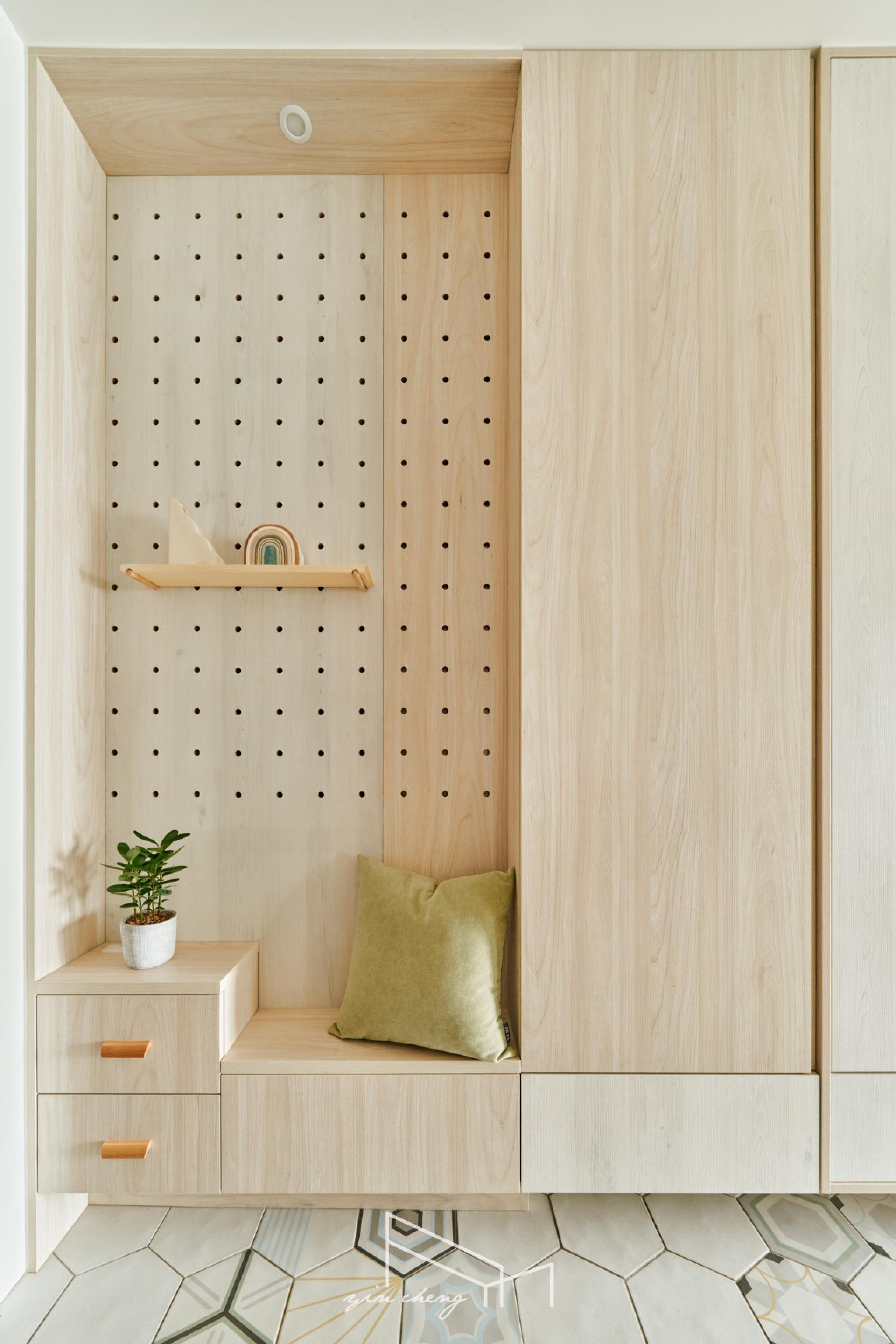 London Design Awards Winner - The Charm of Wood Shades