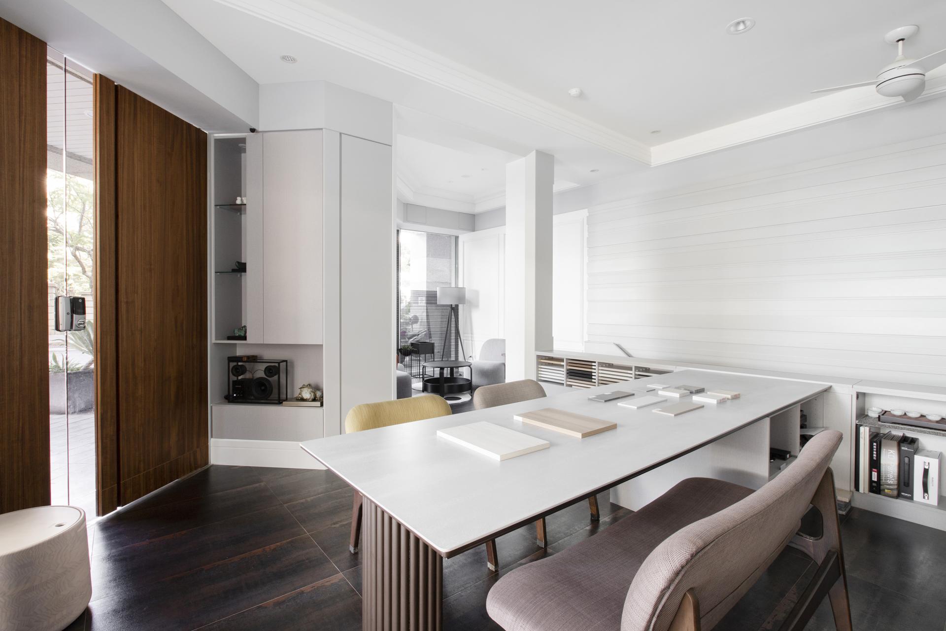 London Design Awards Winner - Contour of Stillness
