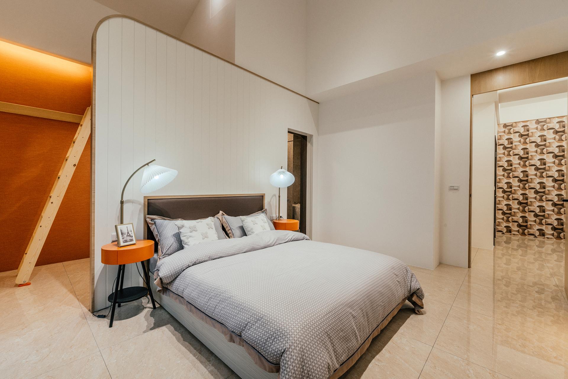 London Design Awards Winner - CASTILLO DORADO