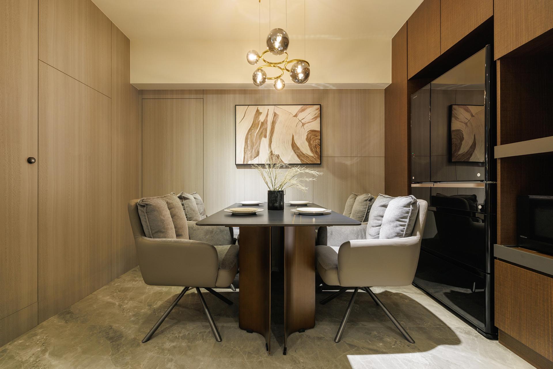 London Design Awards Winner - Oblique Luminescence