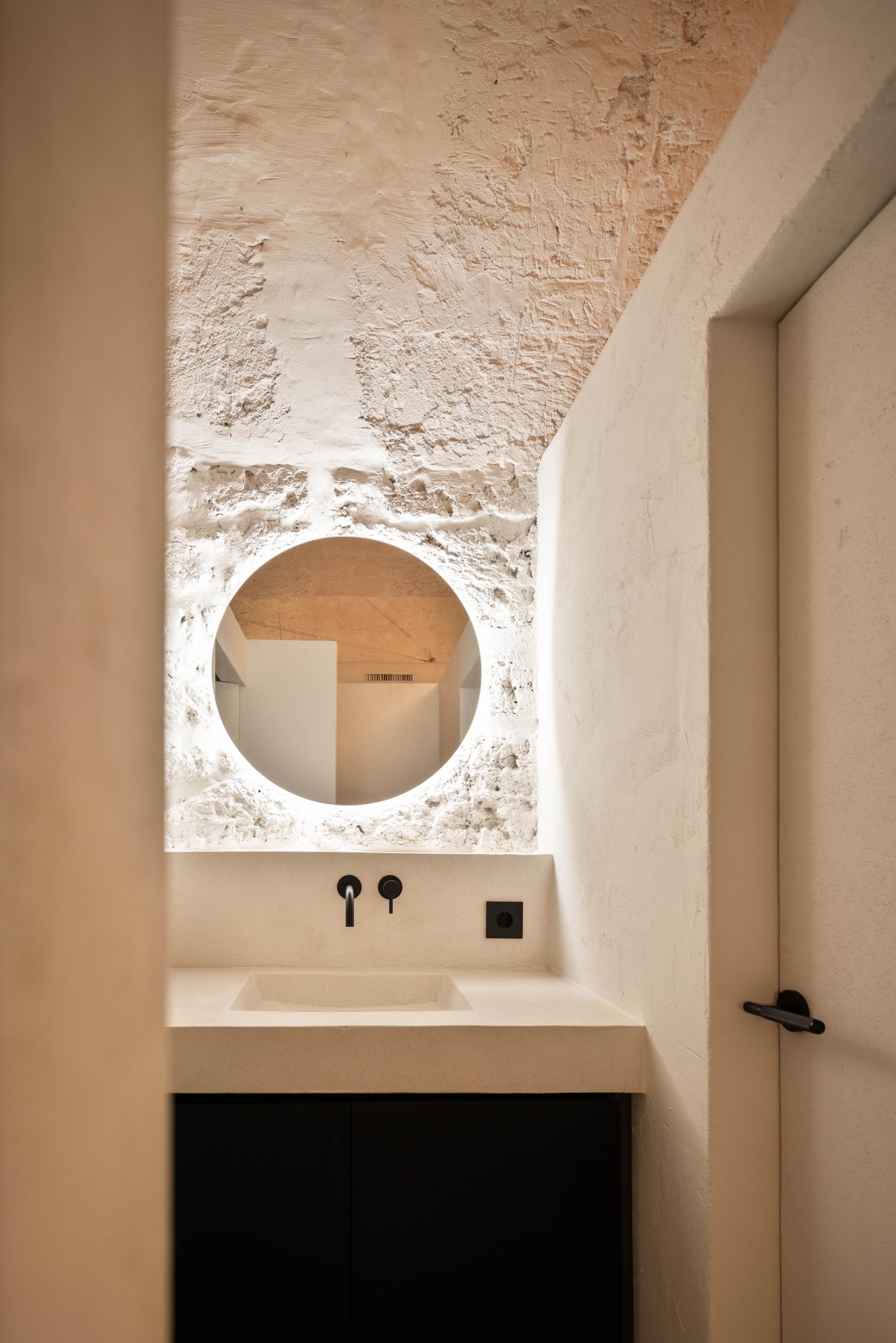 London Design Awards Winner - THE KAPSULE