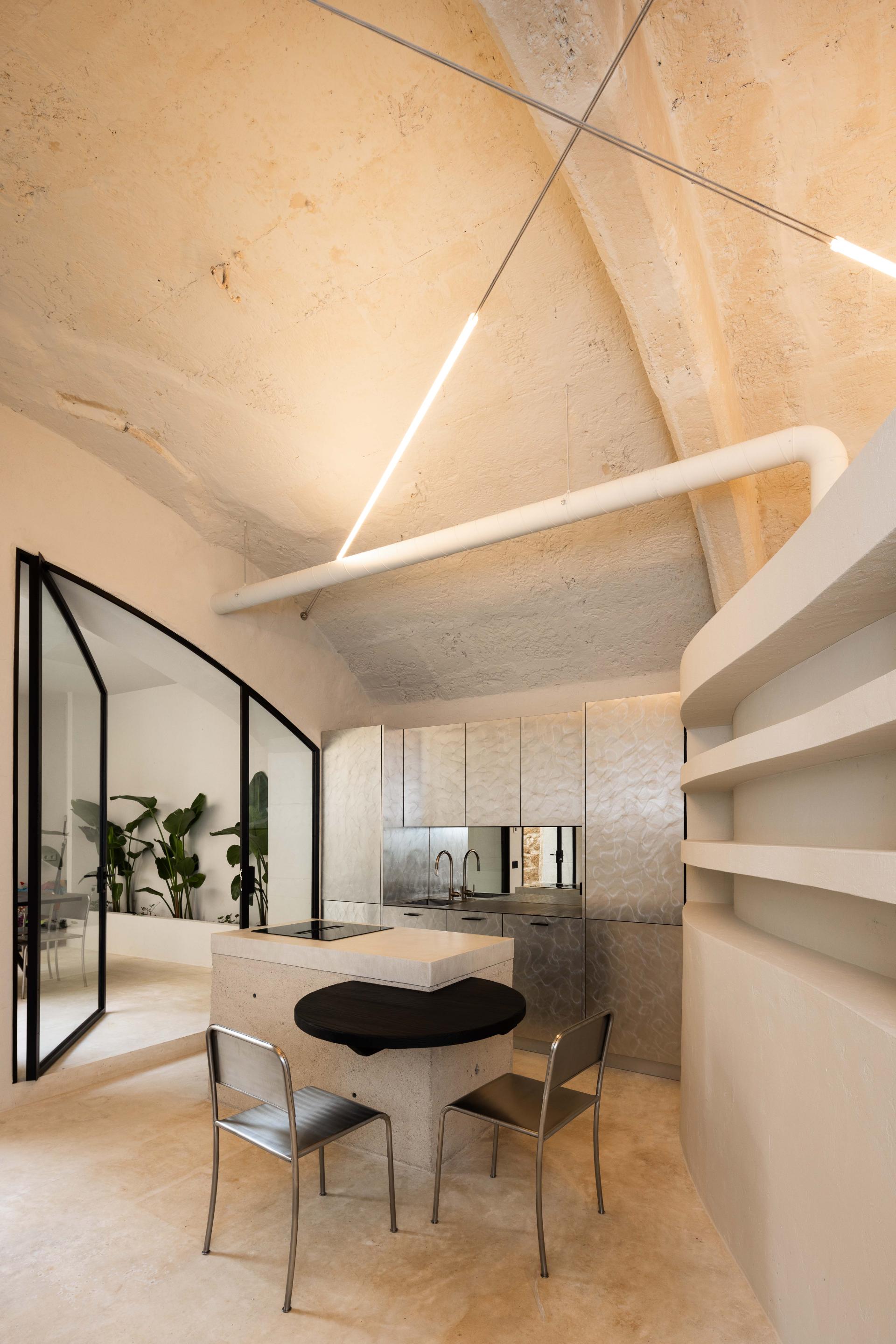 London Design Awards Winner - THE KAPSULE