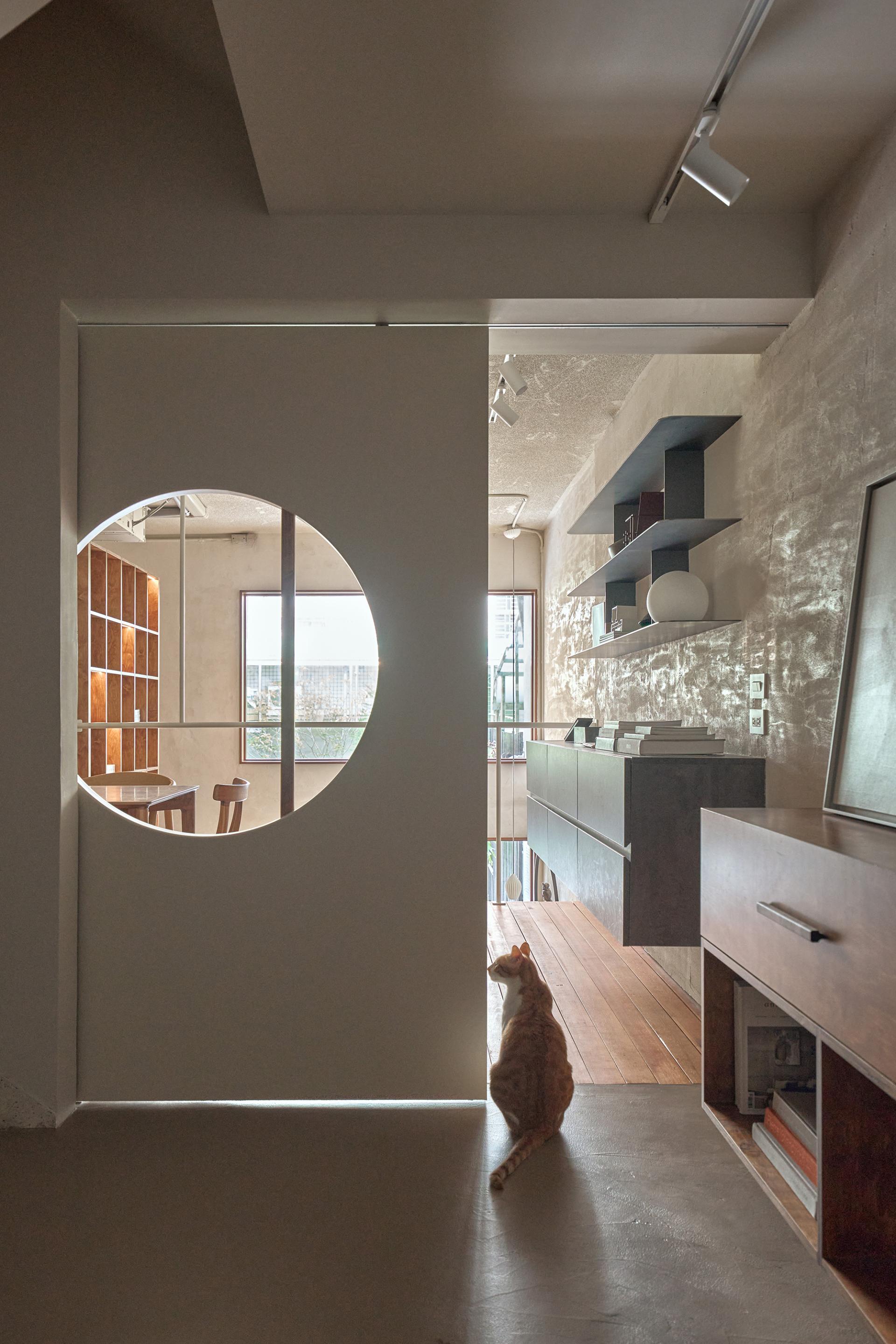 London Design Awards Winner - Pure Form Flows