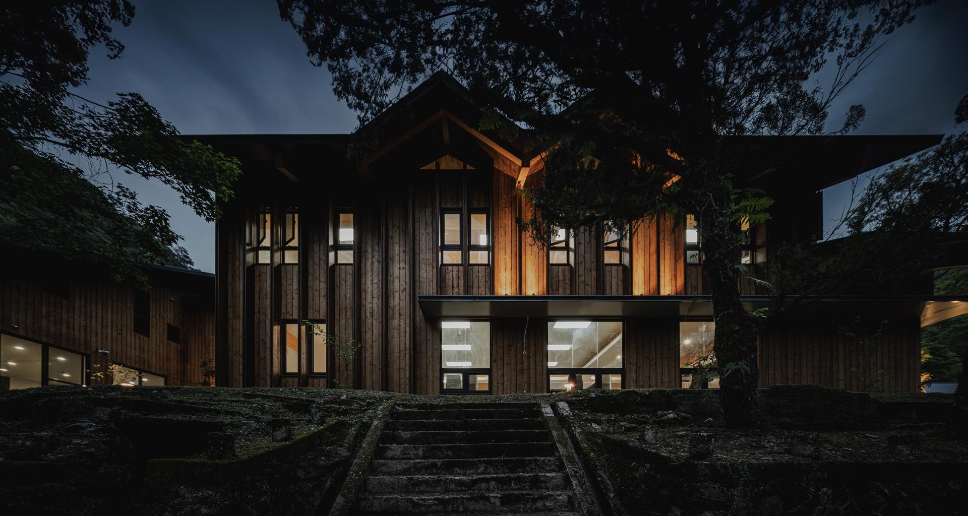 London Design Awards Winner - Whispering Light in the Mountains