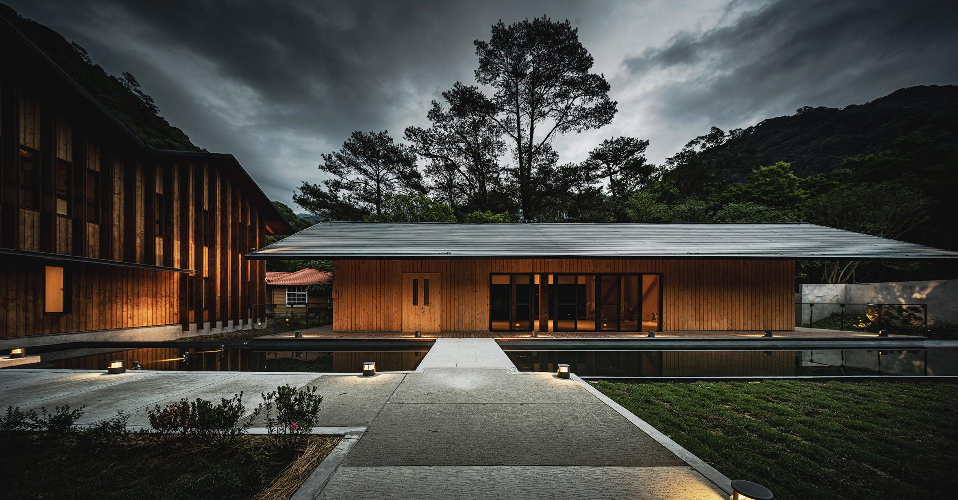 London Design Awards Winner - Whispering Light in the Mountains