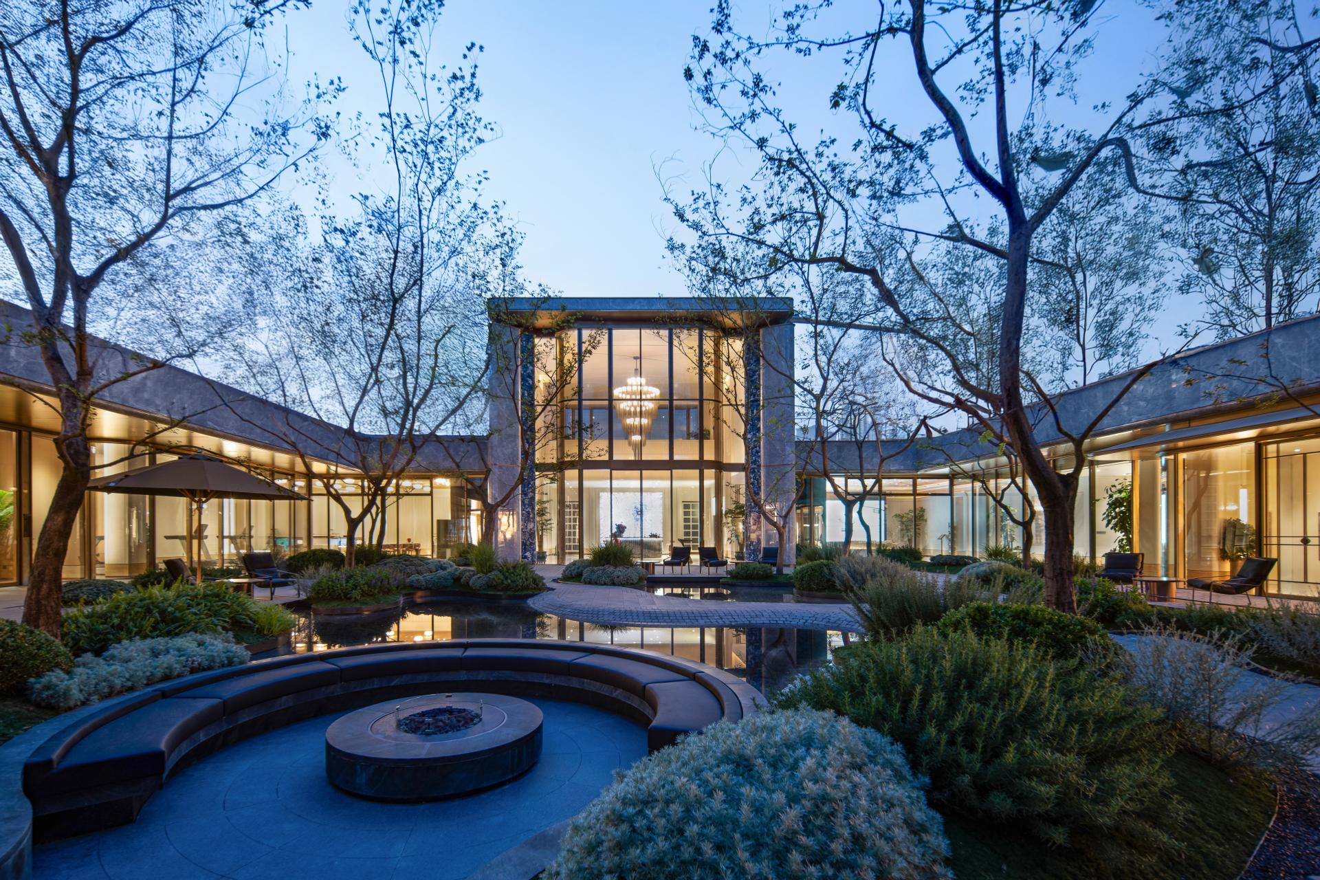 London Design Awards Winner - JUNJING HEXU
