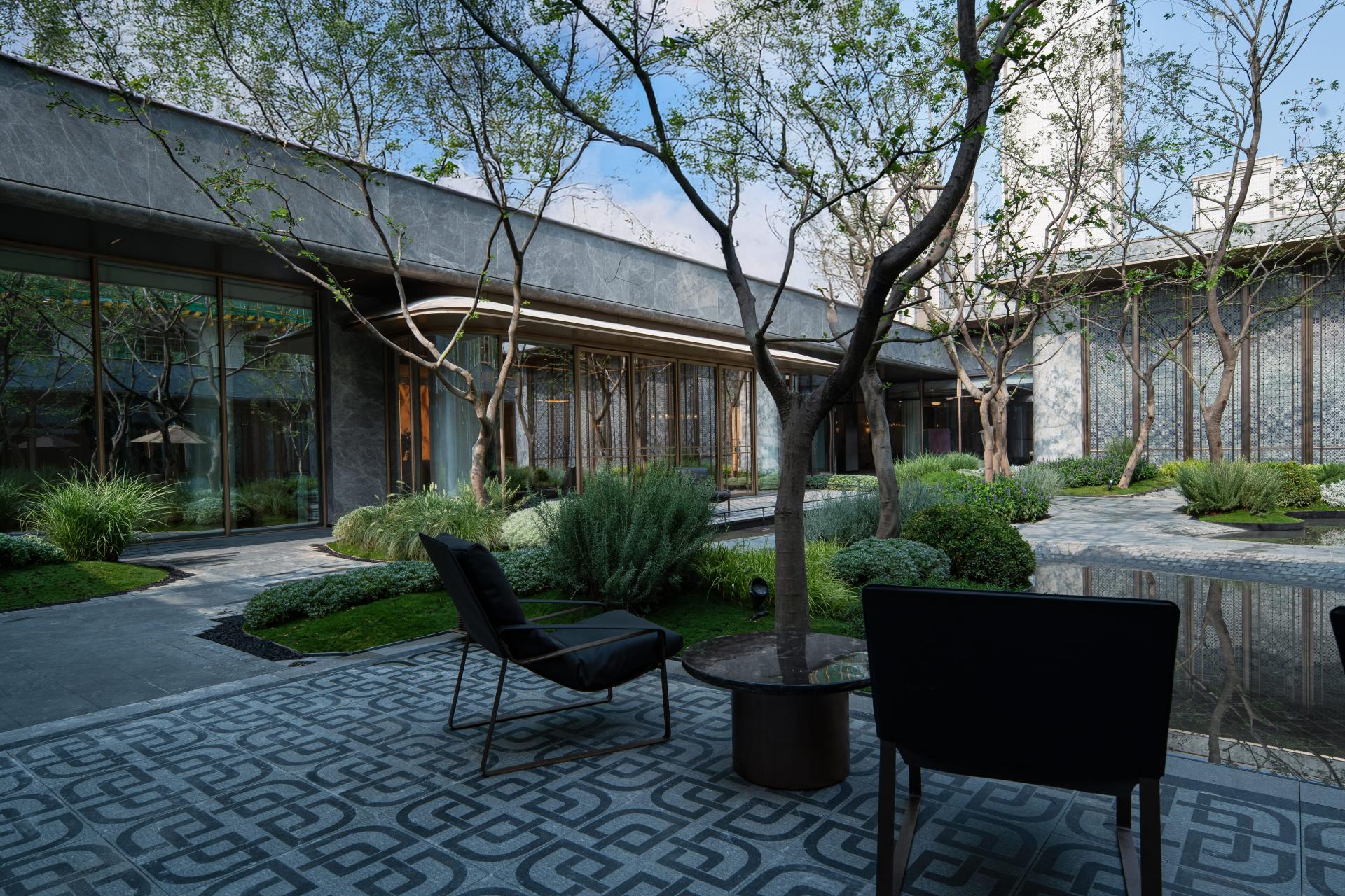 London Design Awards Winner - JUNJING HEXU