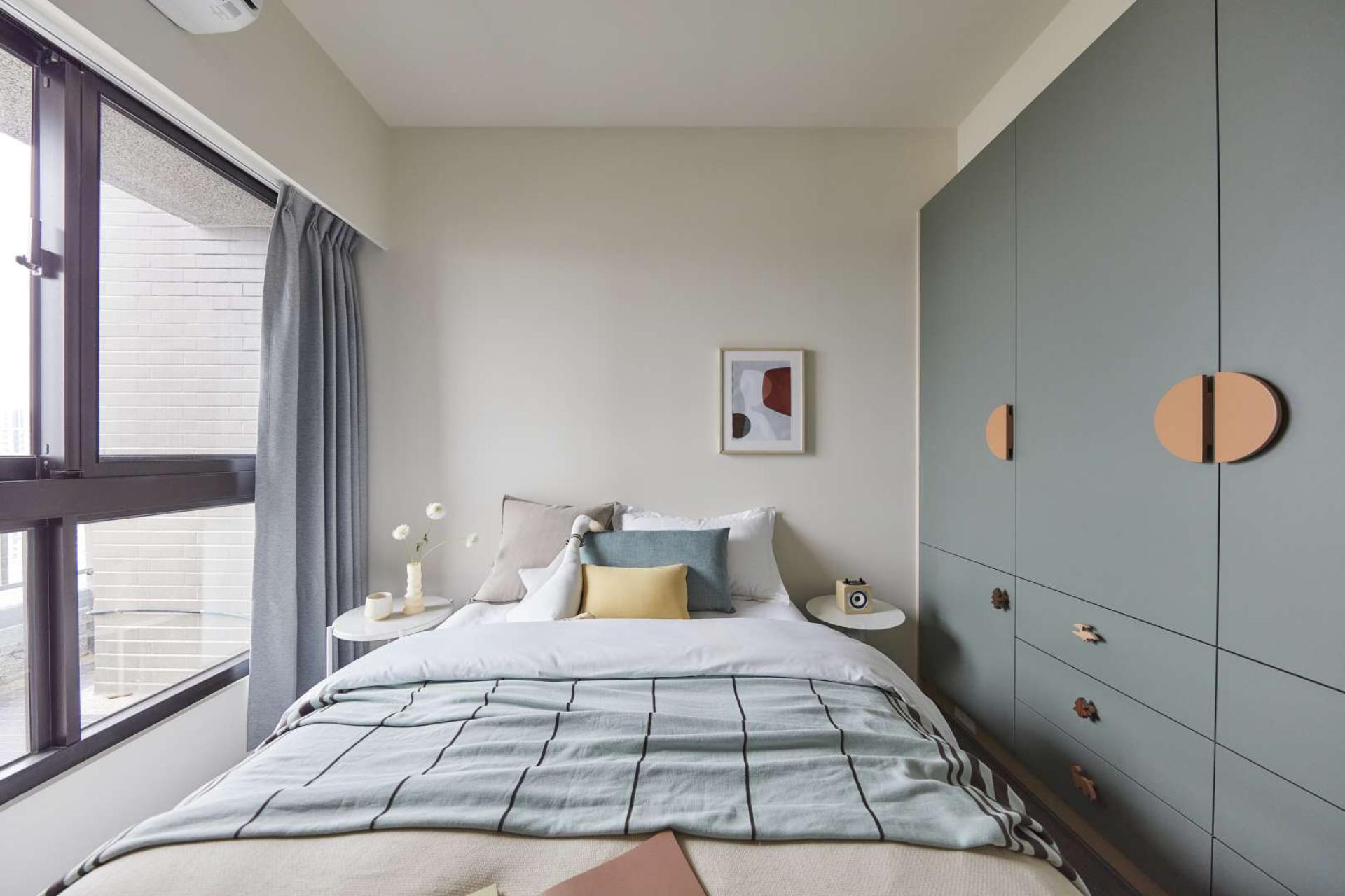 London Design Awards Winner - At First Light 