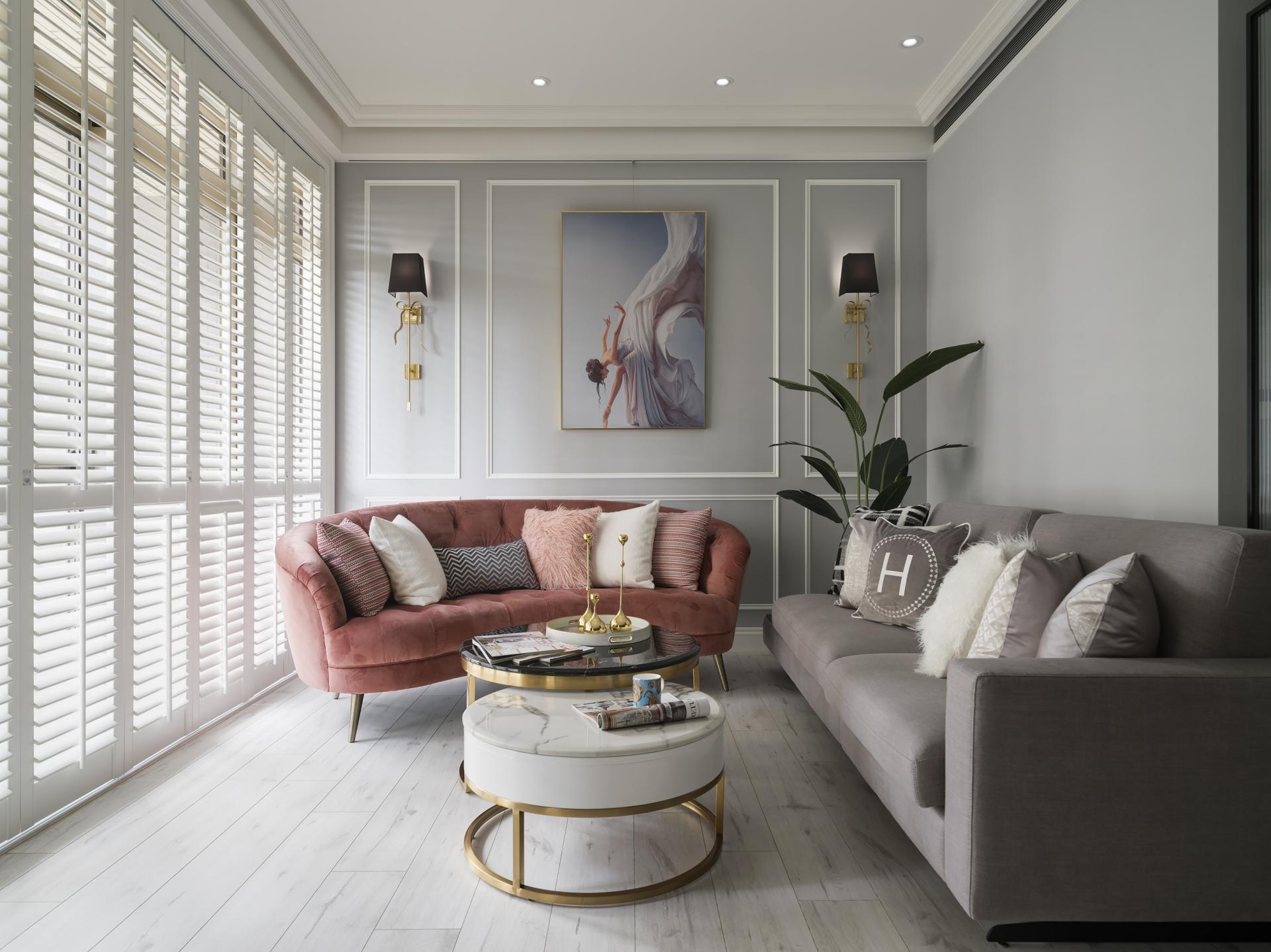 London Design Awards Winner - Frameless Frame