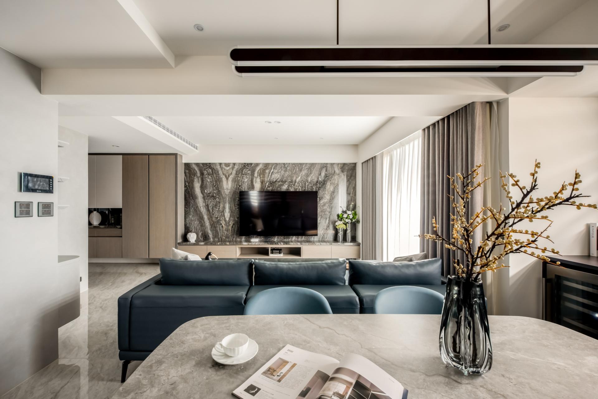 London Design Awards Winner - Gray Dawn's Embrace
