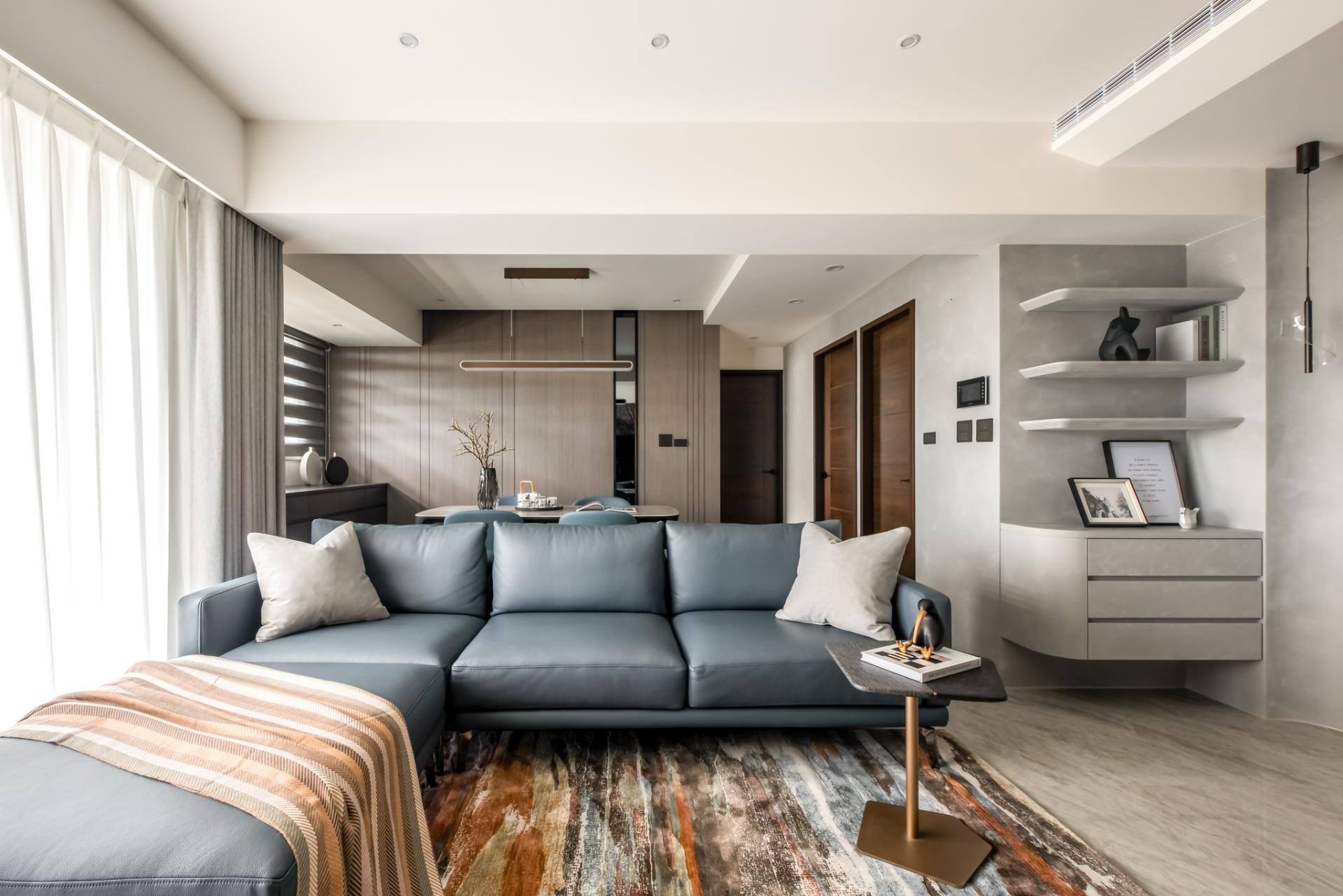 London Design Awards Winner - Gray Dawn's Embrace
