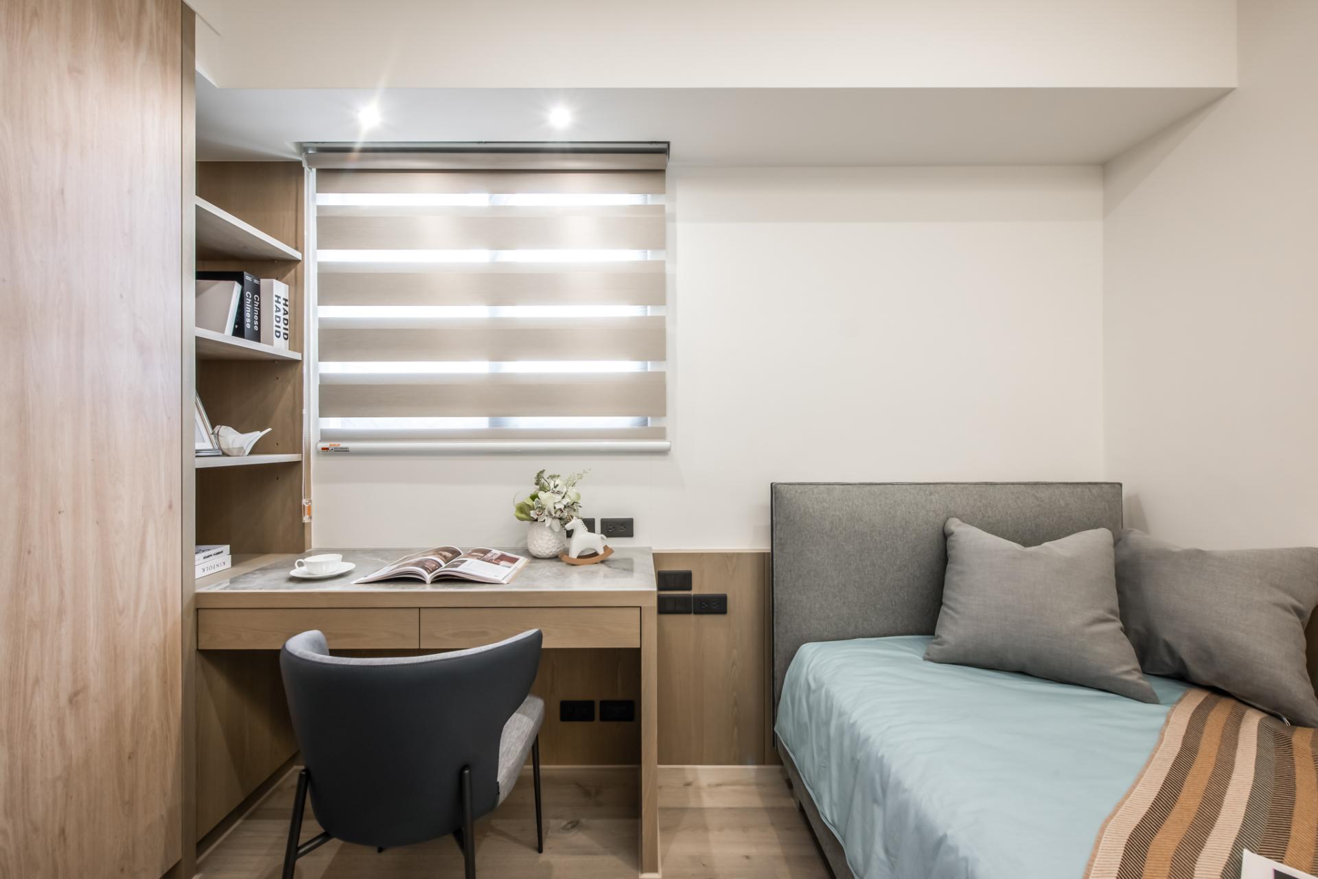 London Design Awards Winner - Gray Dawn's Embrace