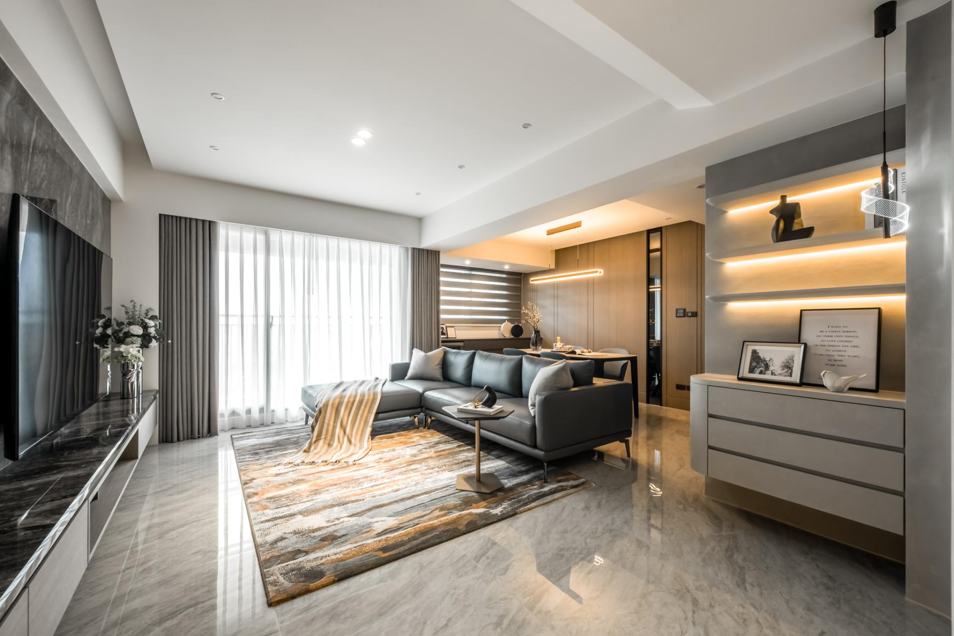 London Design Awards Winner - Gray Dawn's Embrace
