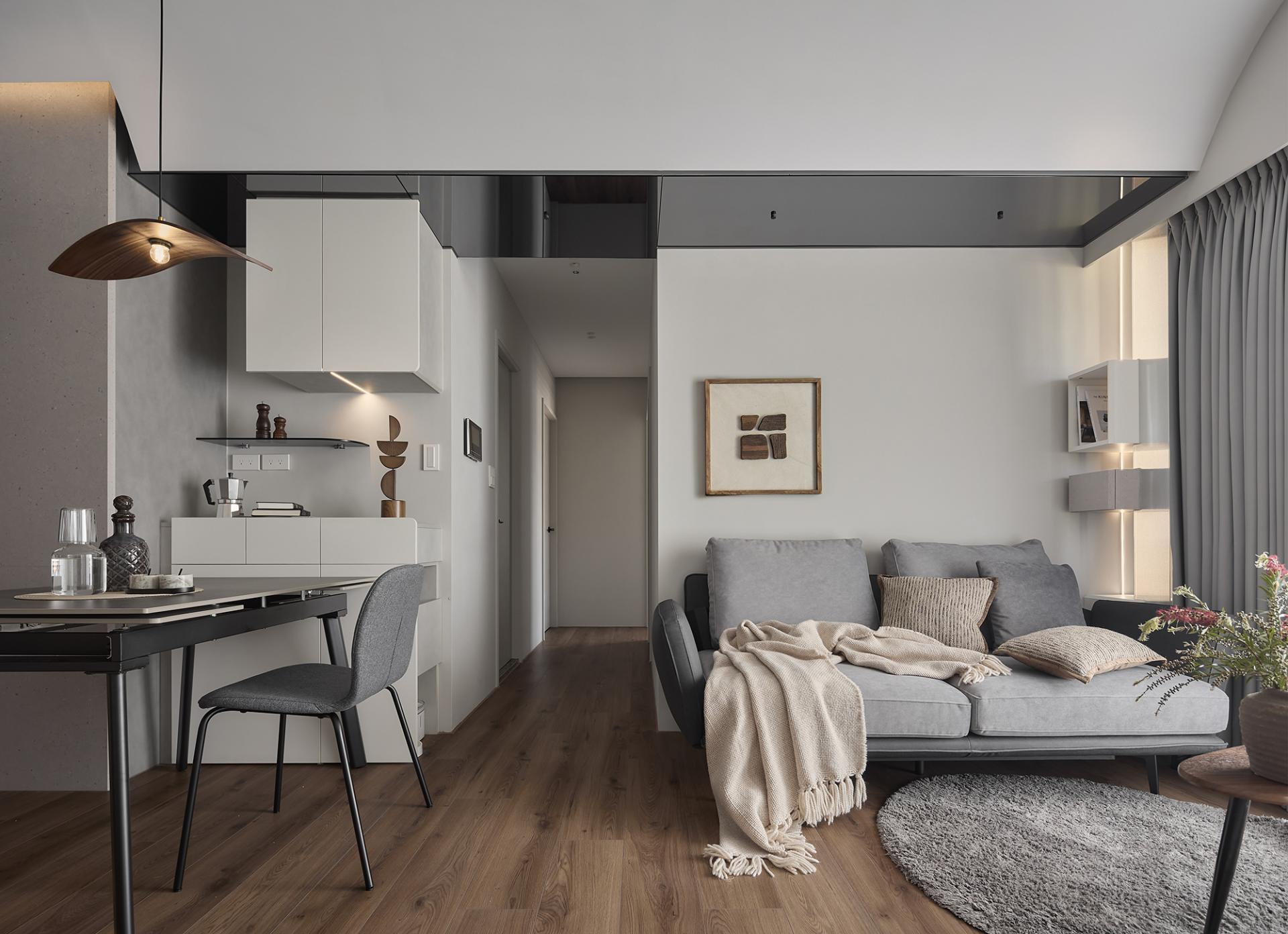 London Design Awards Winner - Layered Modern Reflections