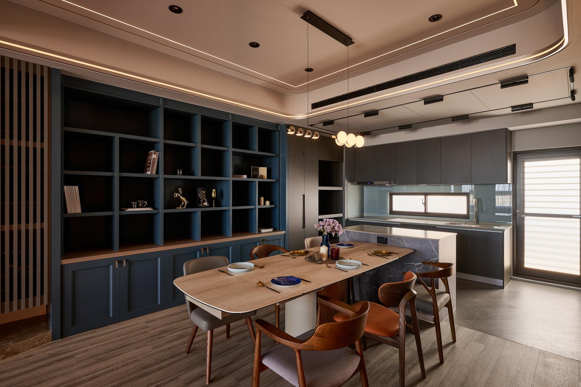 London Design Awards Winner - Sapphire Veiled