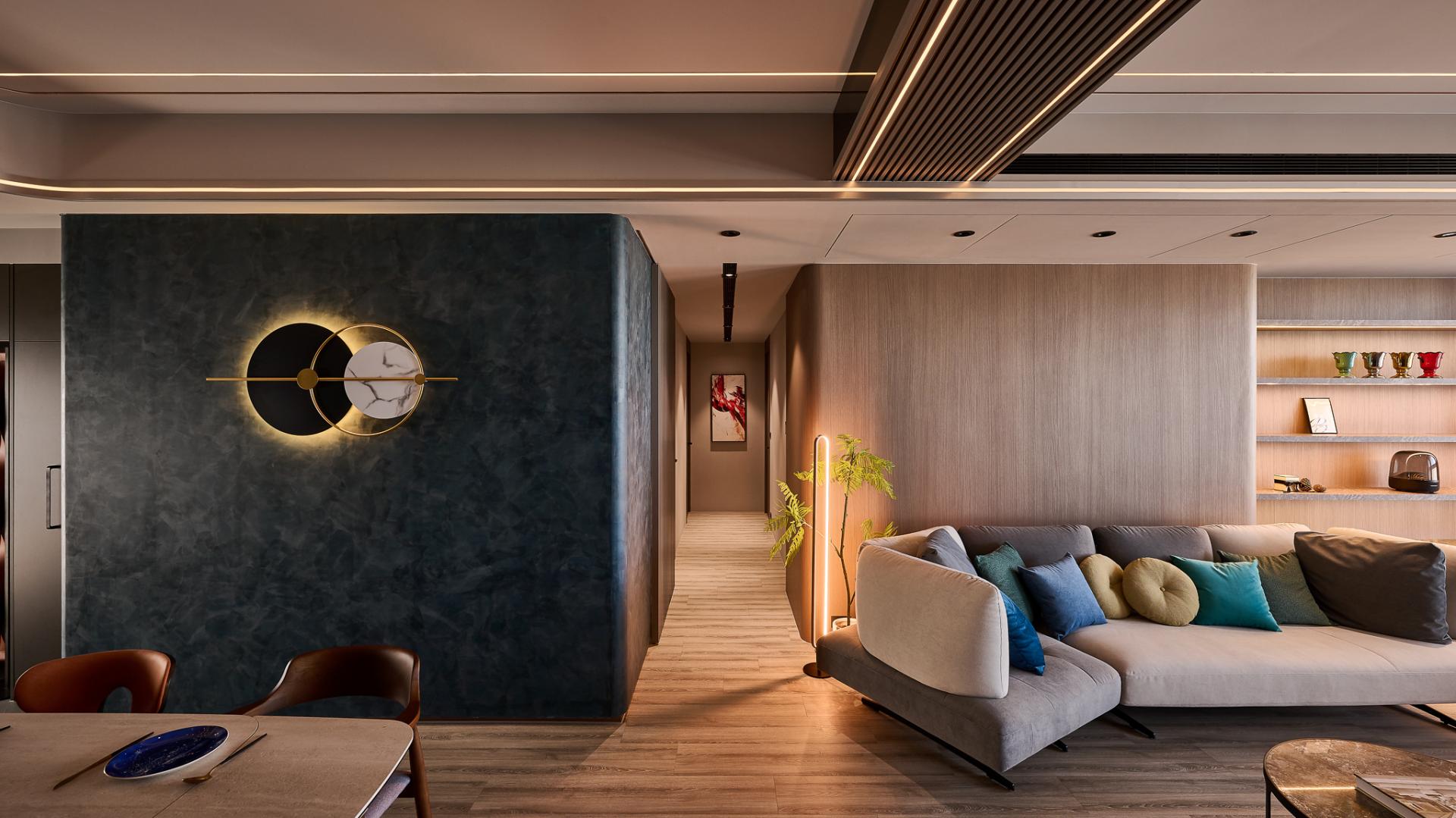 London Design Awards Winner - Sapphire Veiled