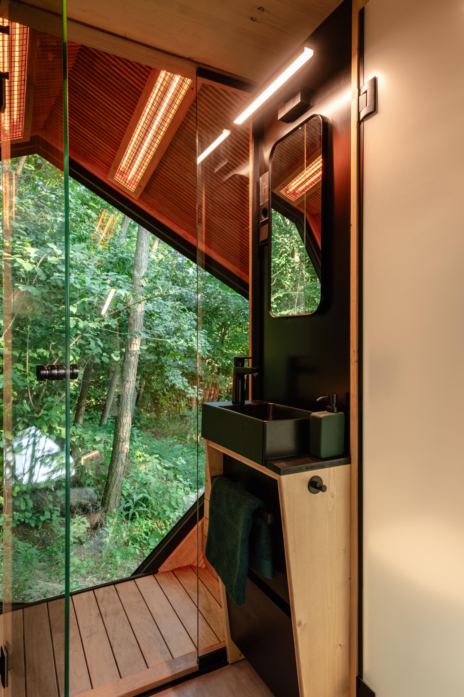 London Design Awards Winner - PEBL Grand
