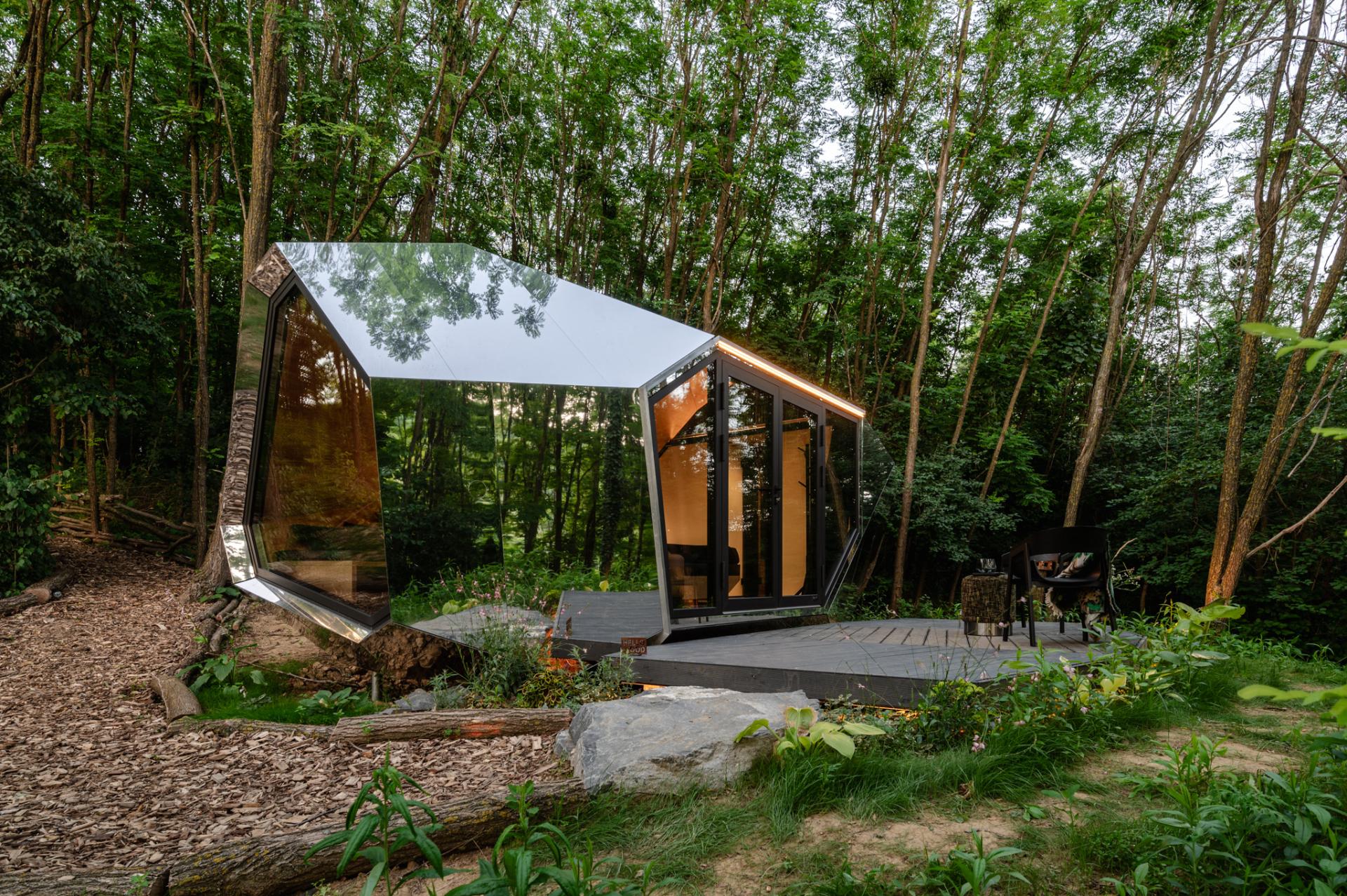 London Design Awards Winner - PEBL Grand