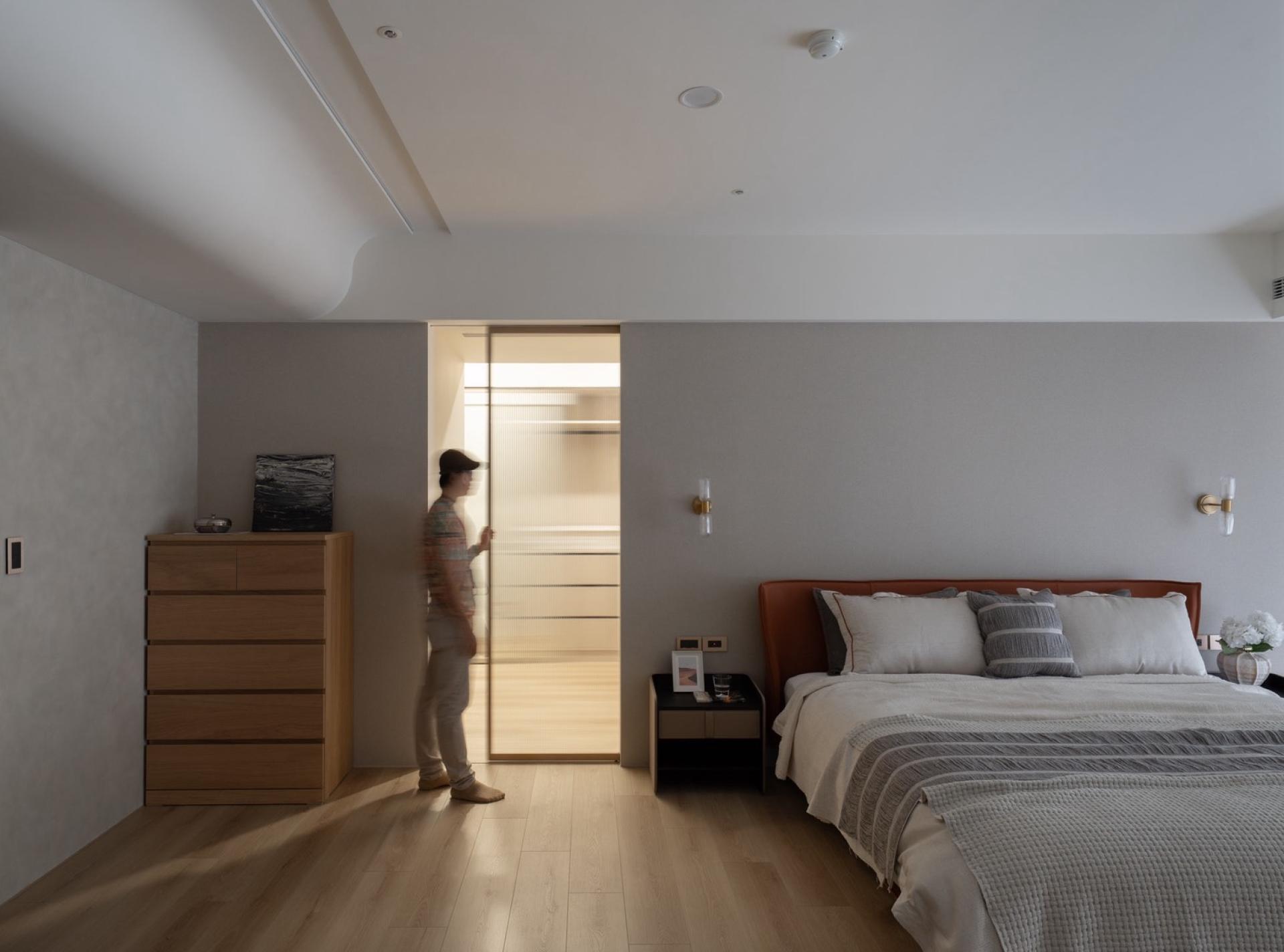 London Design Awards Winner - Arc of Light