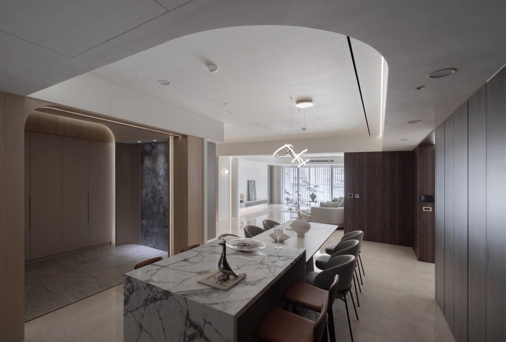 London Design Awards Winner - Arc of Light