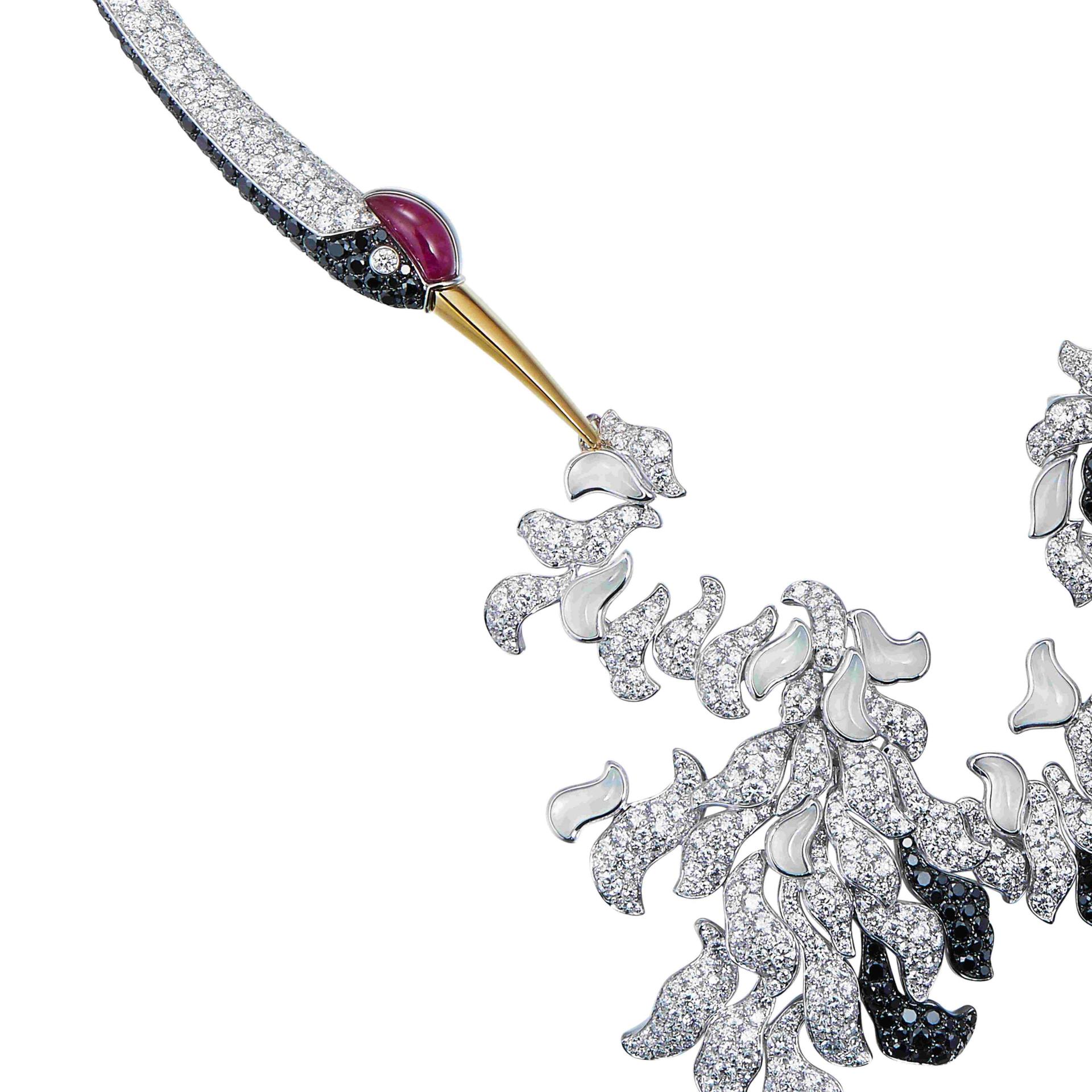 London Design Awards Winner - DANCING IN CLOUDS NECKLACE