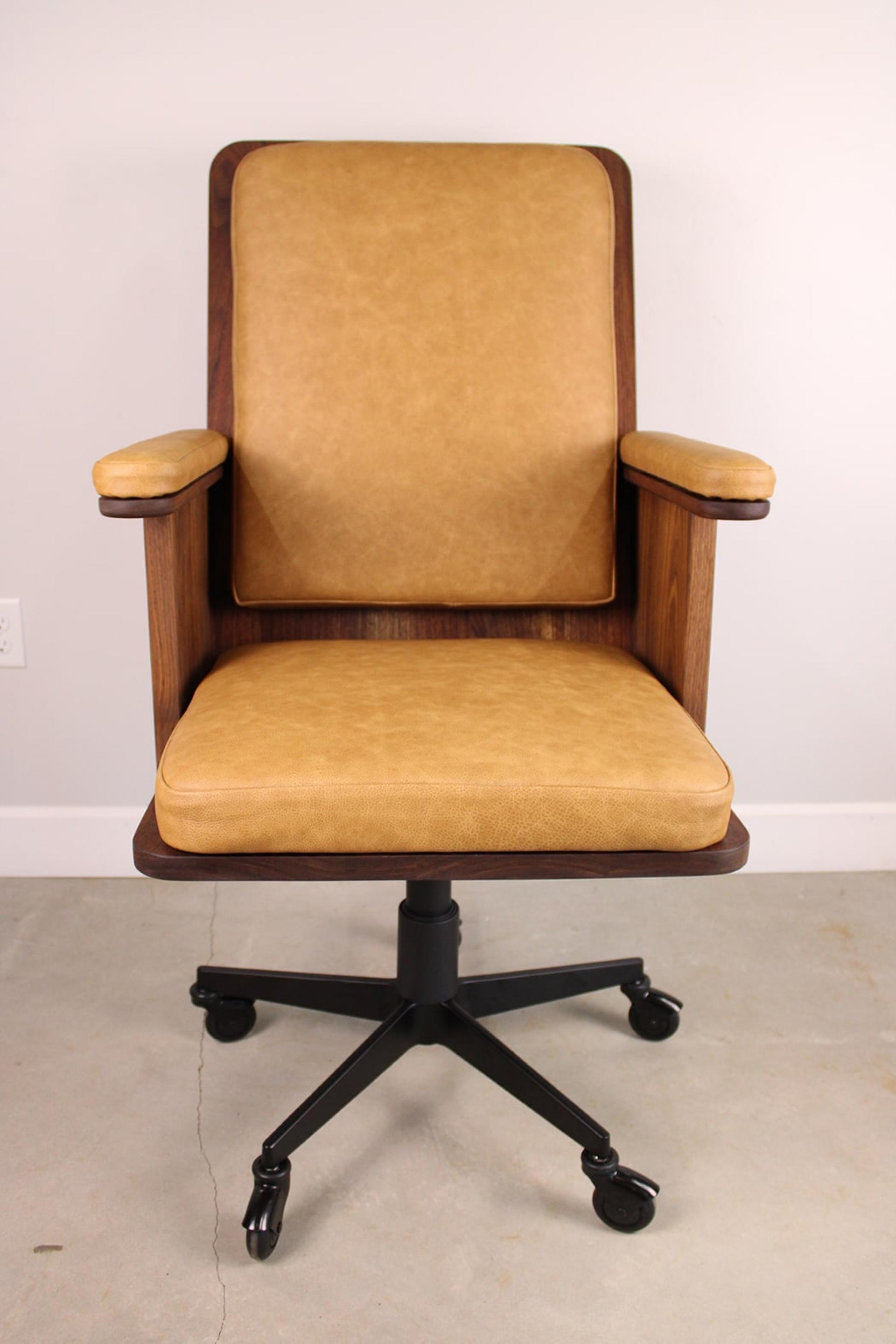 London Design Awards Winner - Comstock Desk Chair