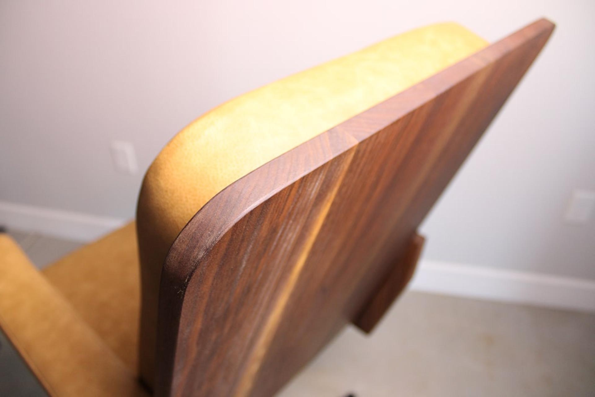London Design Awards Winner - Comstock Desk Chair