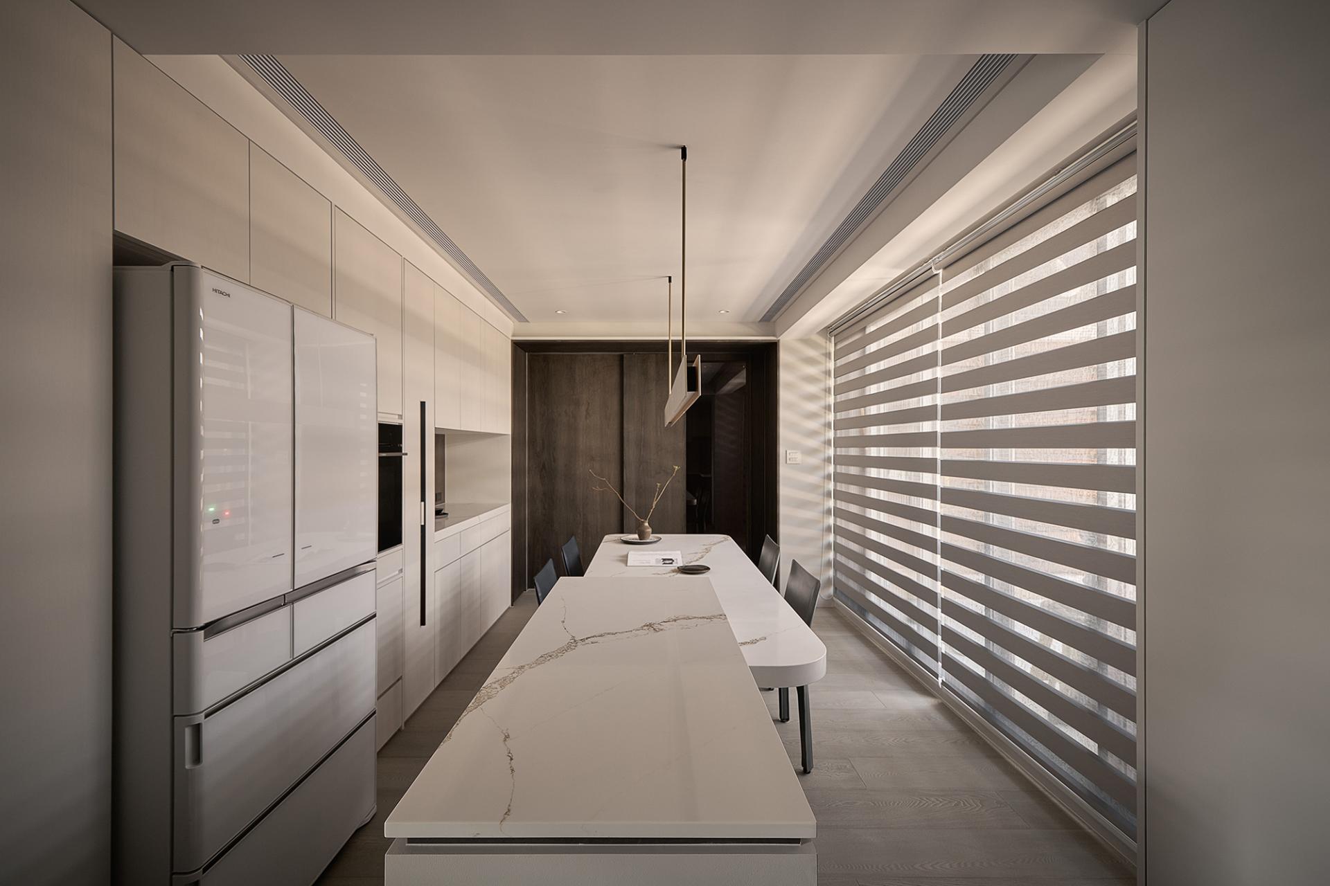 London Design Awards Winner - Silent Glow