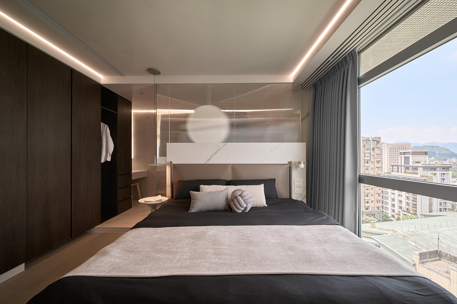 London Design Awards Winner - Silent Glow