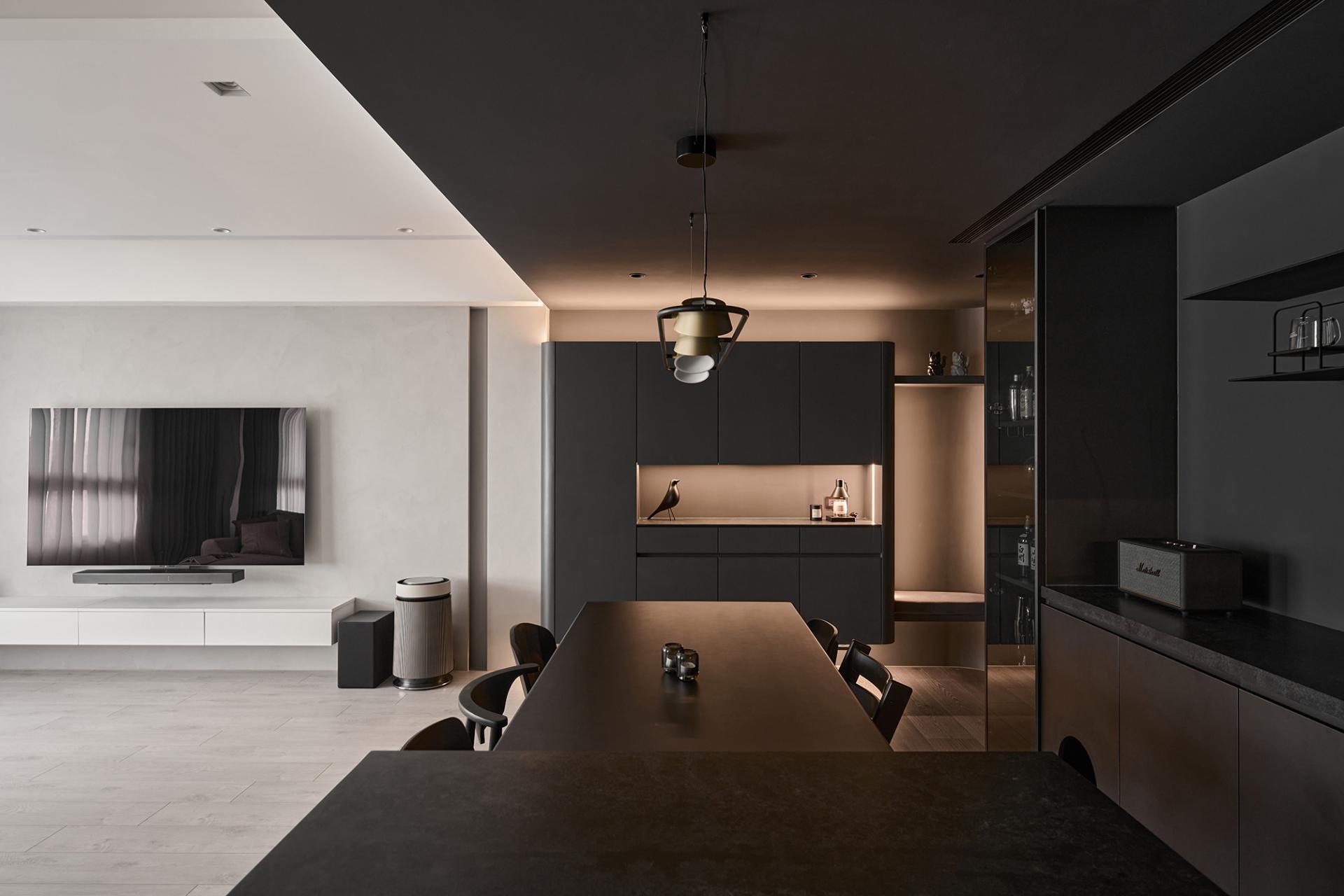 London Design Awards Winner -  A Dialogue in Monochrome