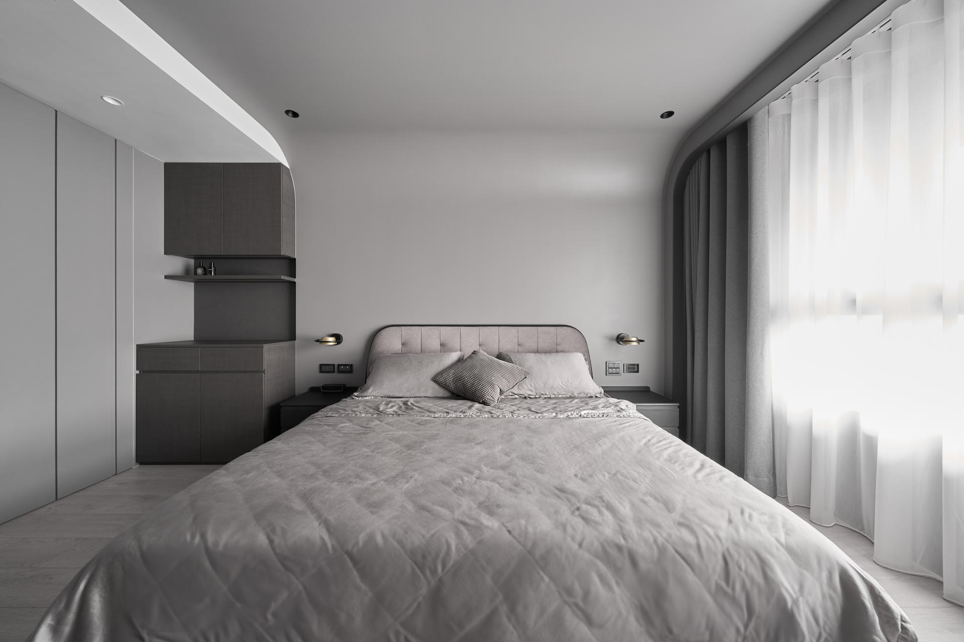 London Design Awards Winner -  A Dialogue in Monochrome