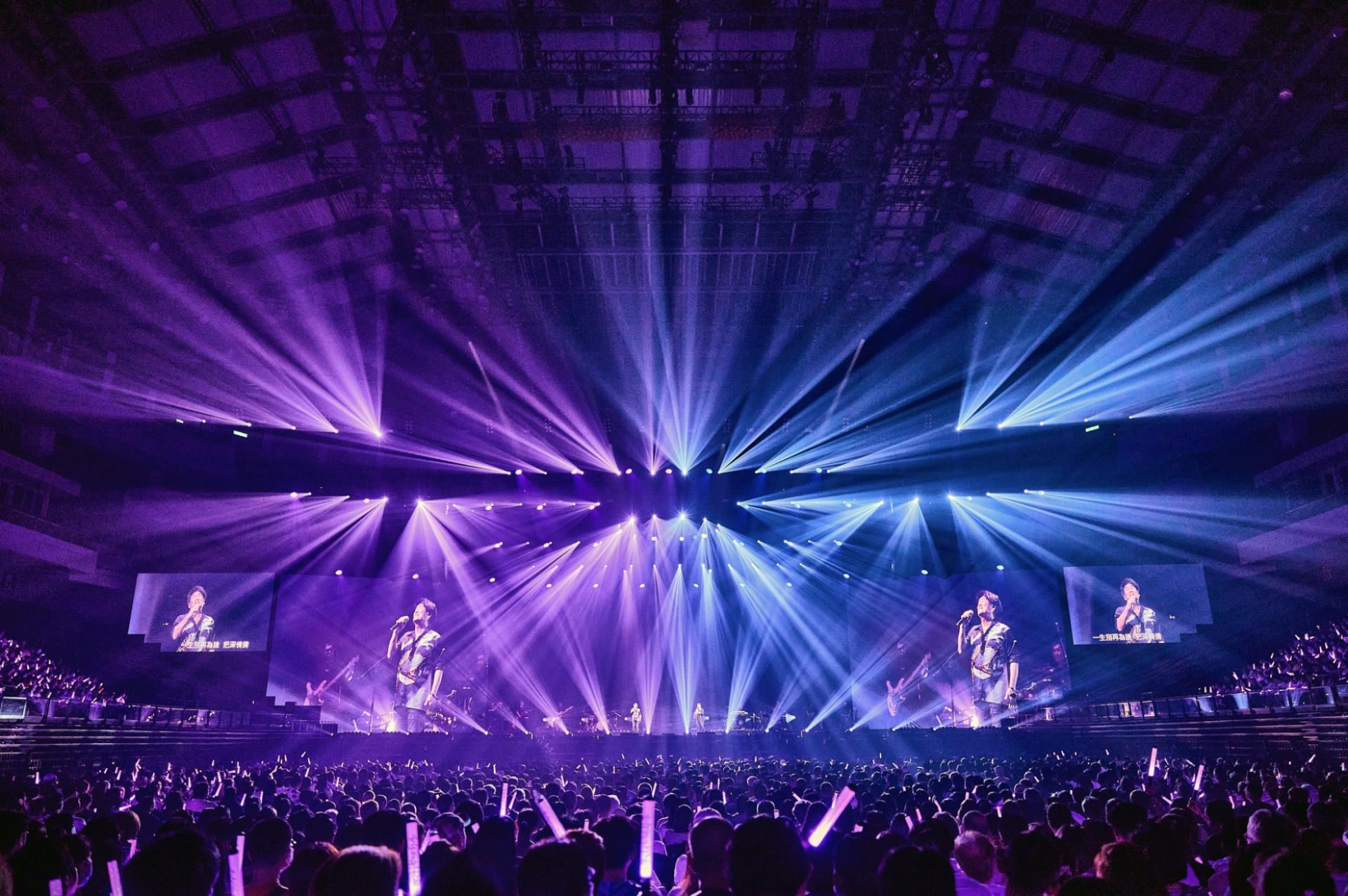 London Design Awards Winner - WAKIN CHAU THE YOUNGER ME CONCERTS TOUR 3.0