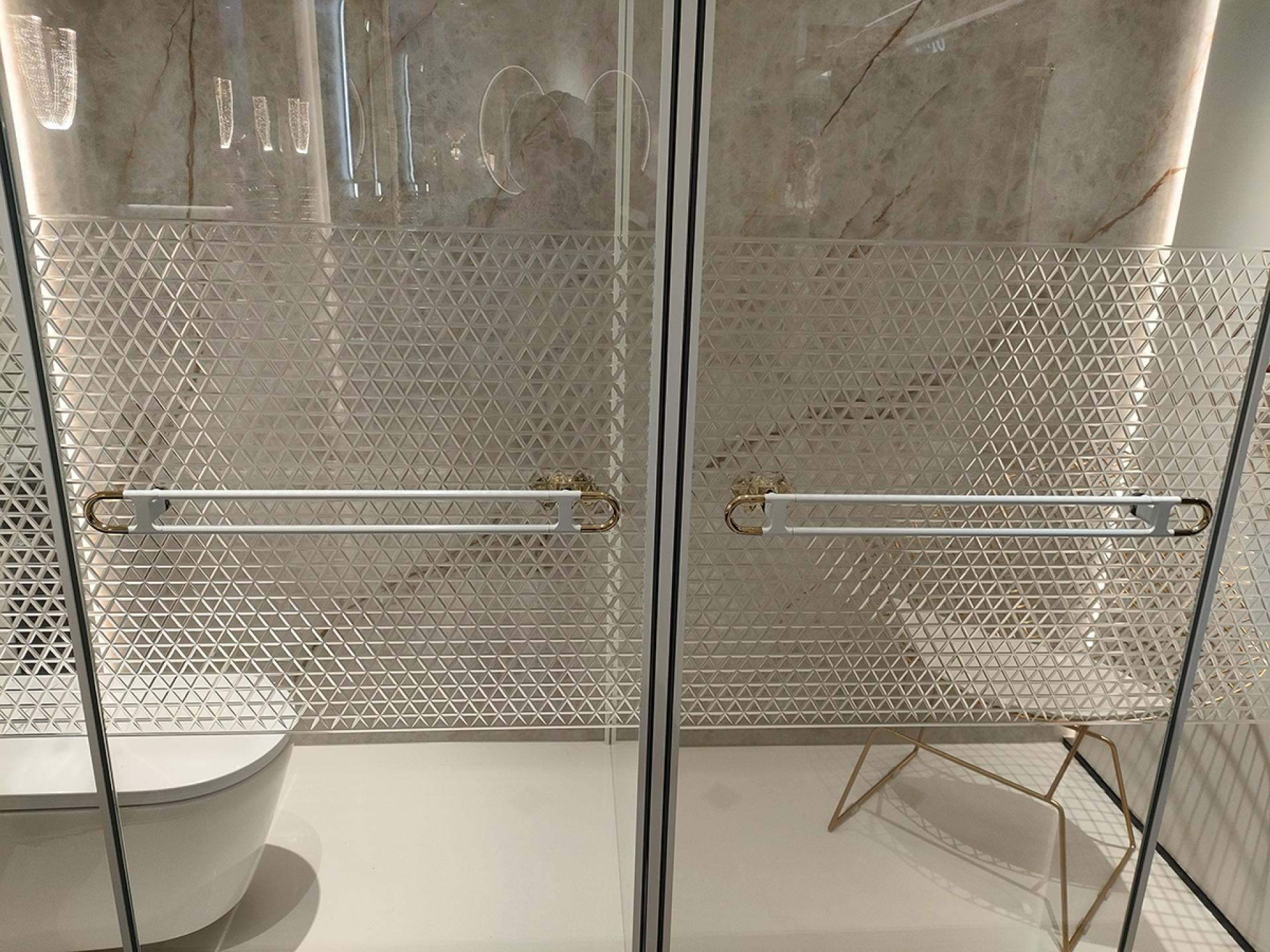 London Design Awards Winner - Carved Glass Shower Enclosure