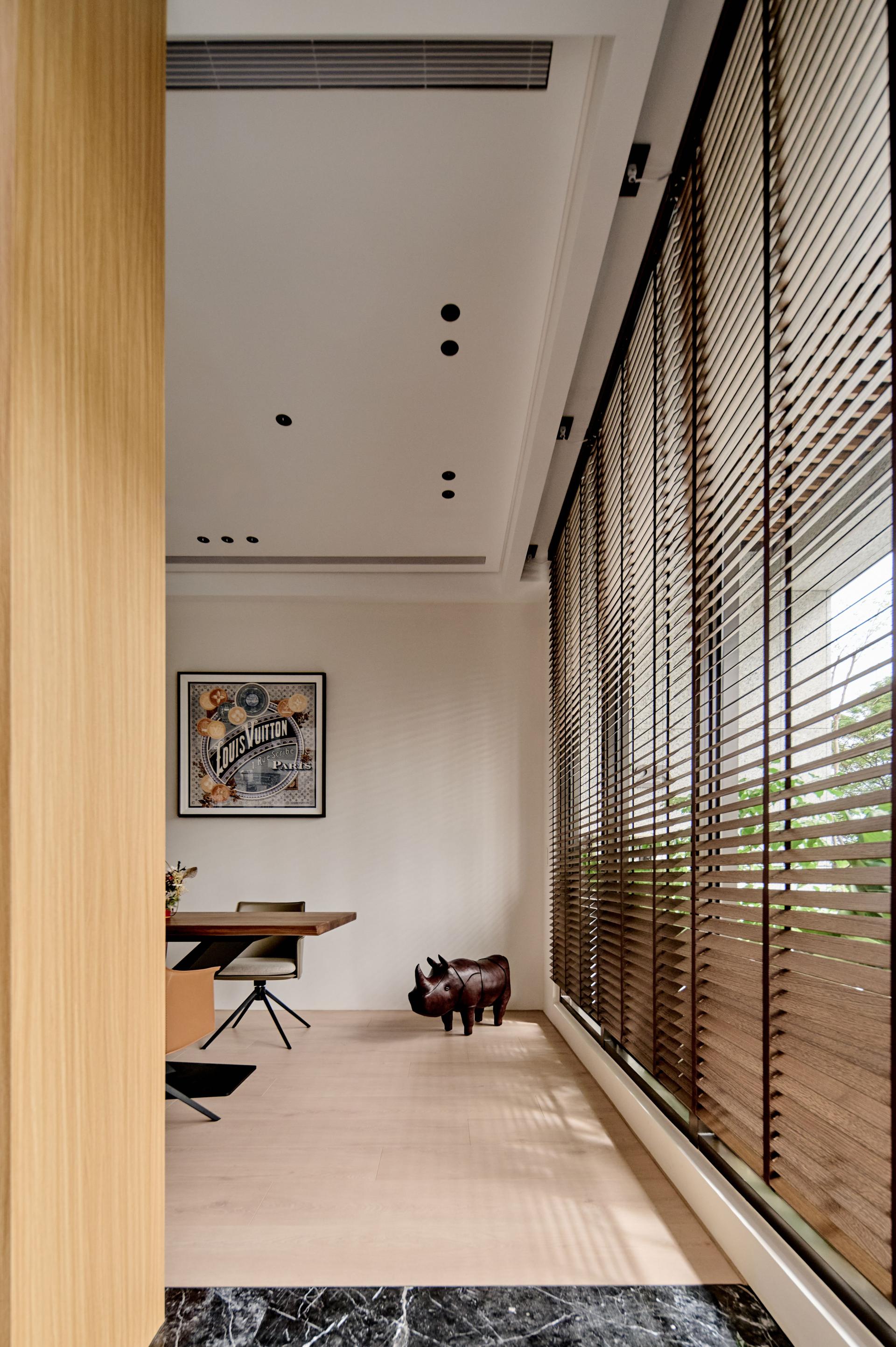 London Design Awards Winner - MONMON