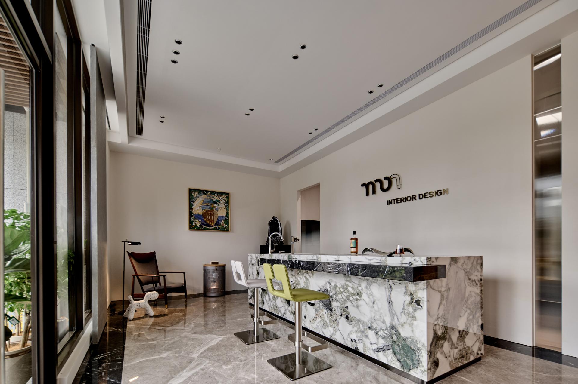 London Design Awards Winner - MONMON