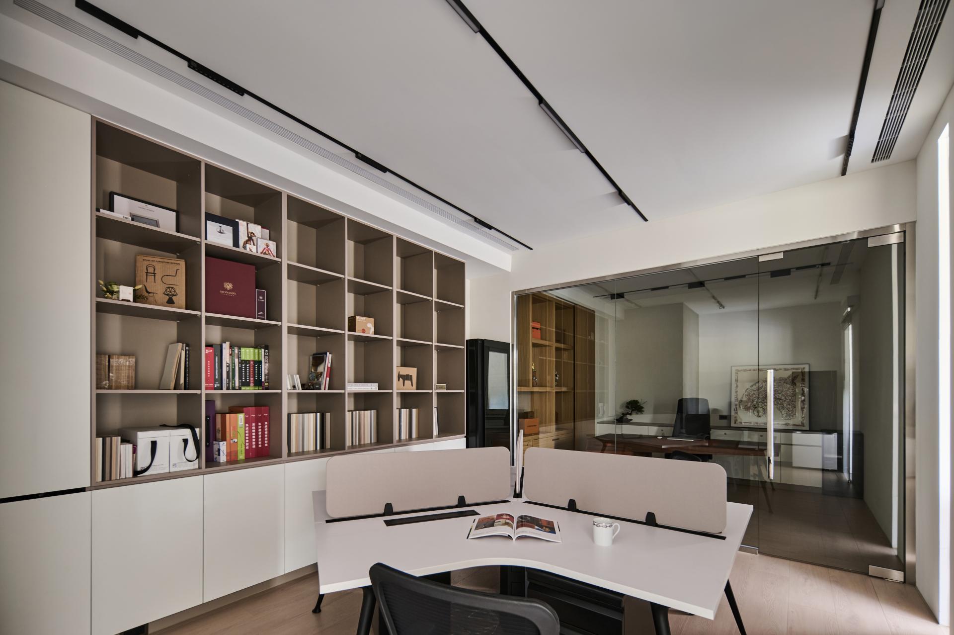 London Design Awards Winner - MONMON