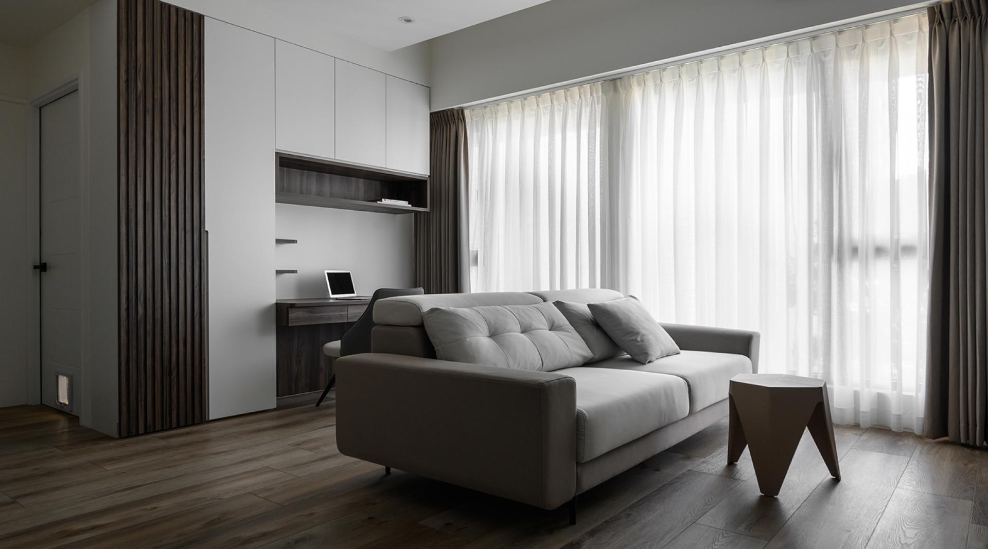London Design Awards Winner - Bare Essentials 