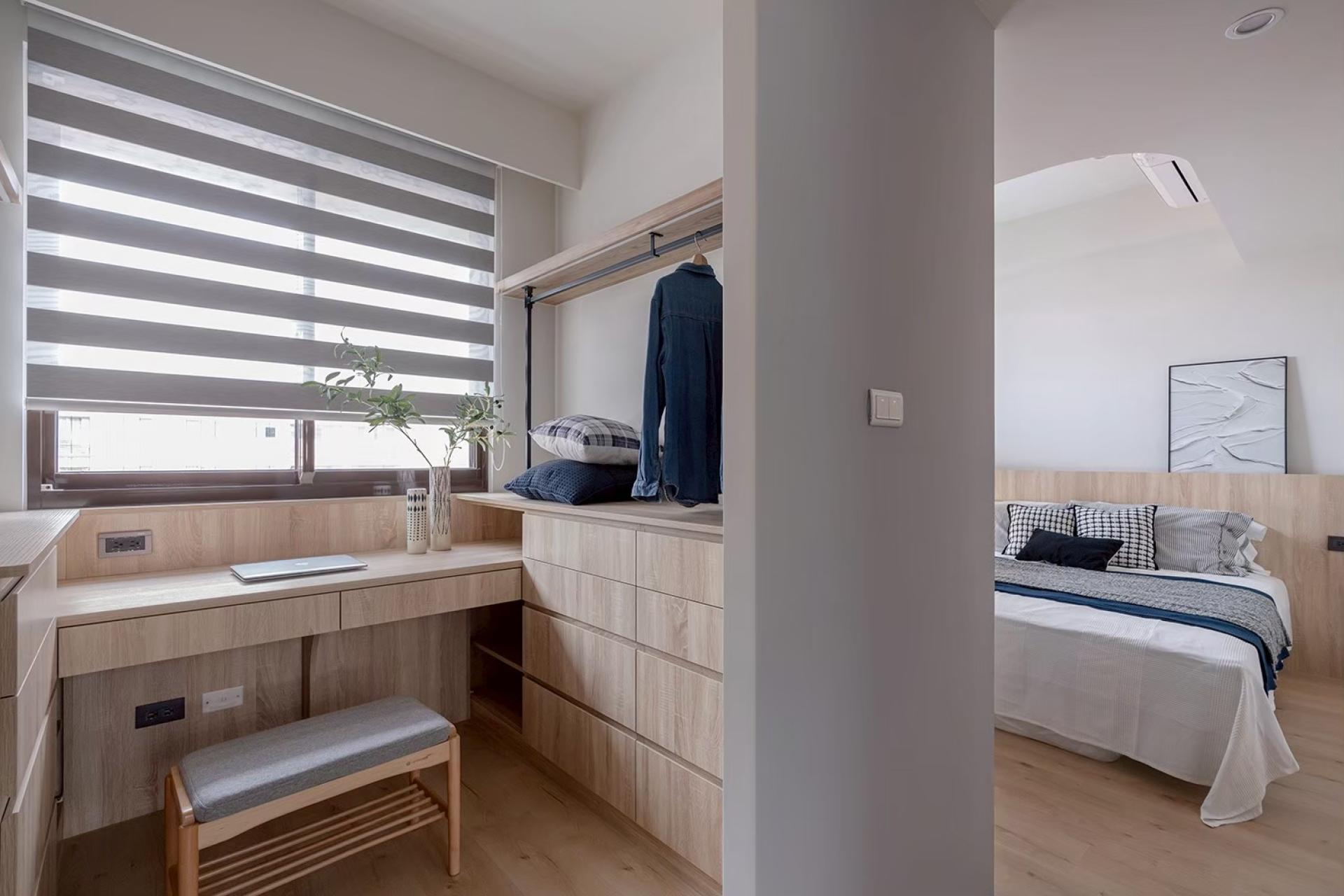 London Design Awards Winner - Gentle Light, Unhurried Words