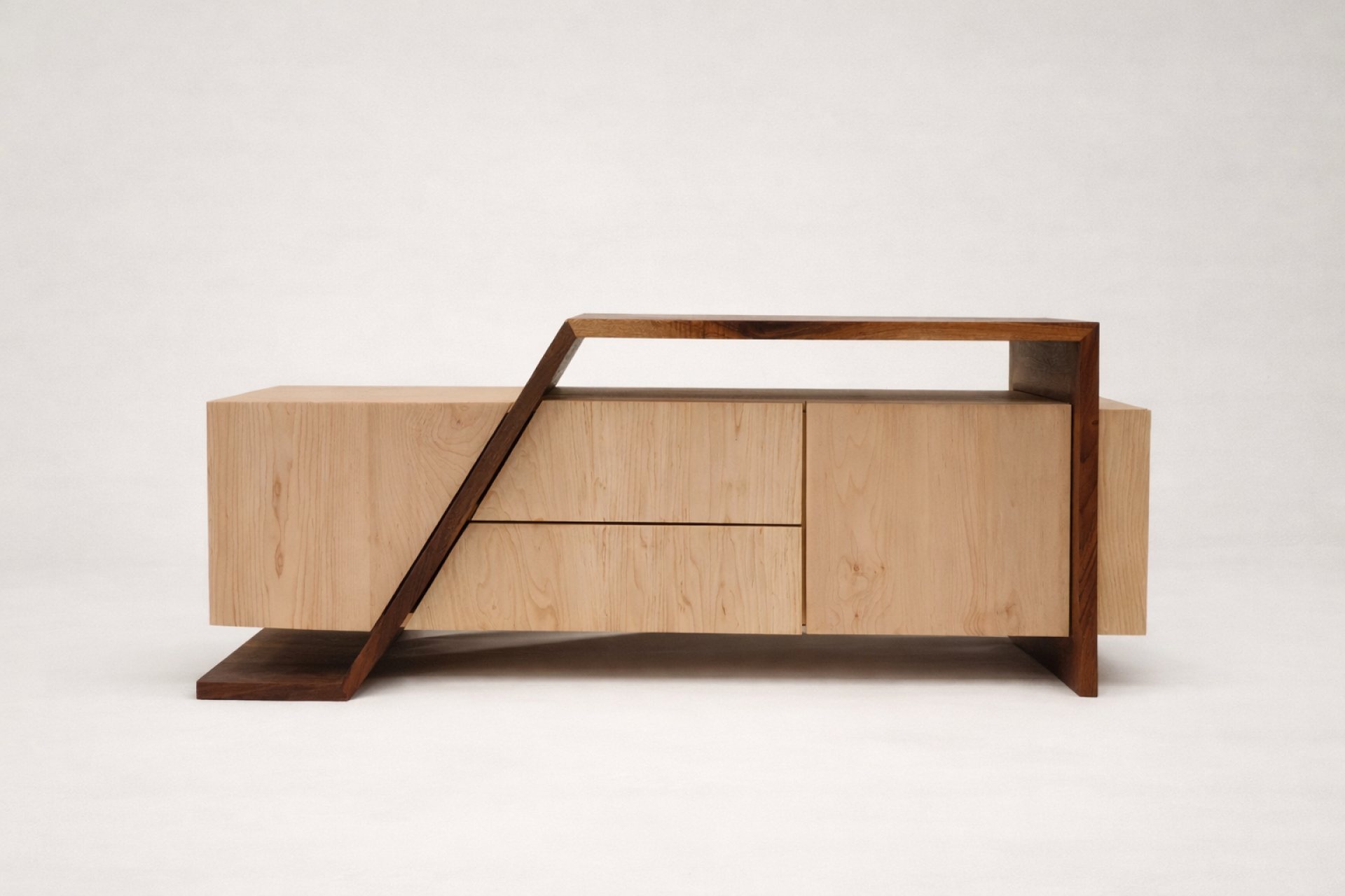 London Design Awards Winner - Traverse