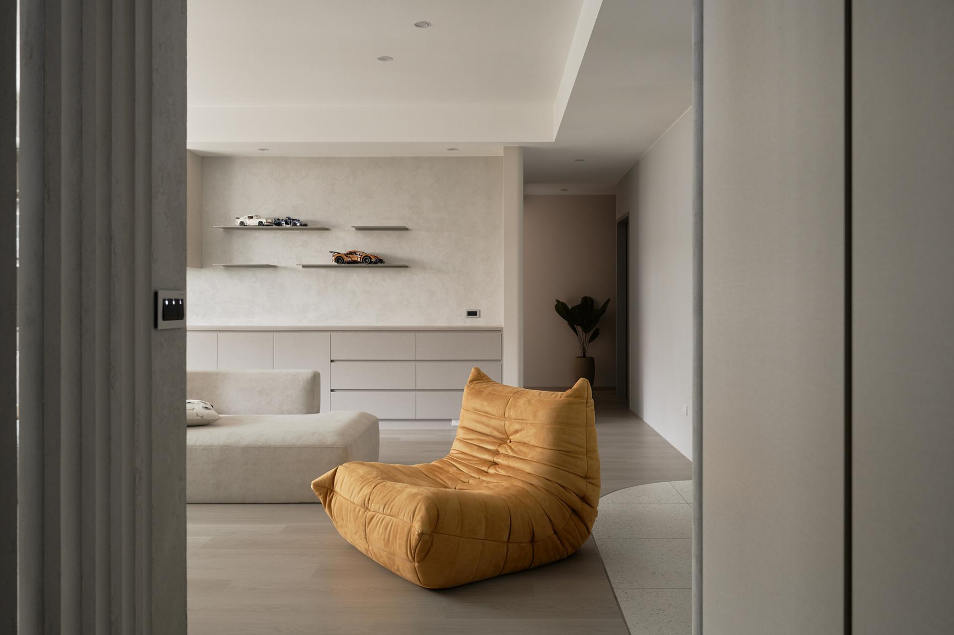 London Design Awards Winner - Nowhere to Be