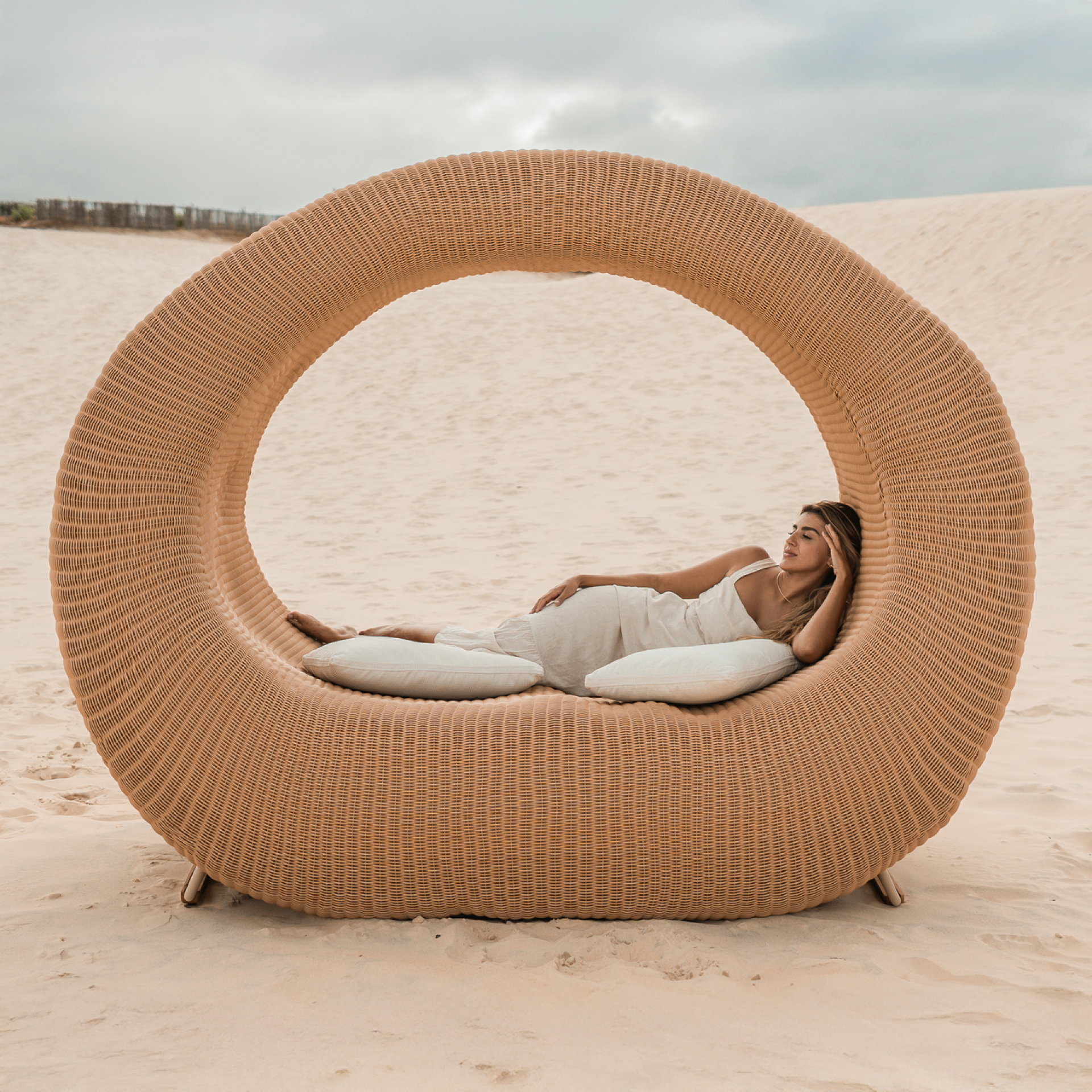 London Design Awards Winner - Oasis Chaise