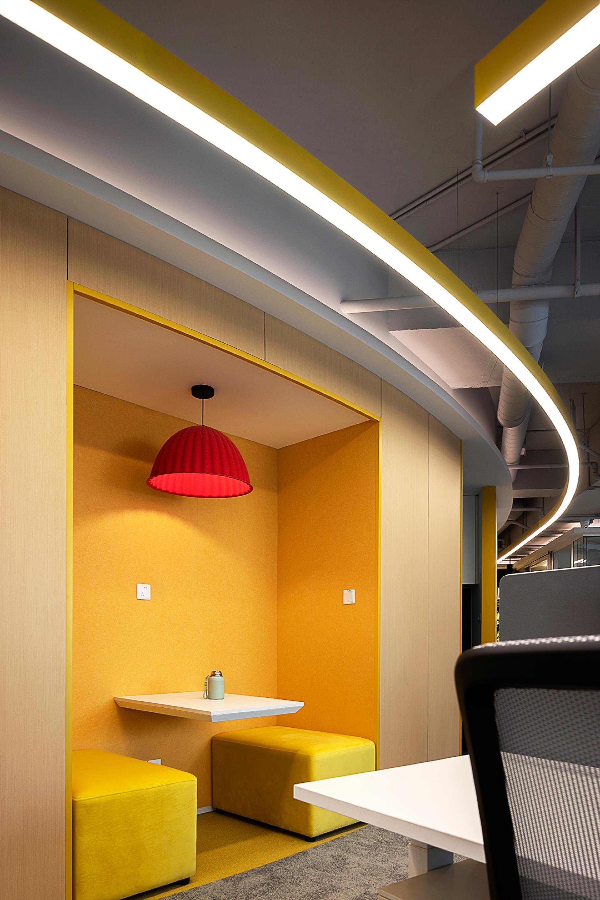 London Design Awards Winner - Welldone Office