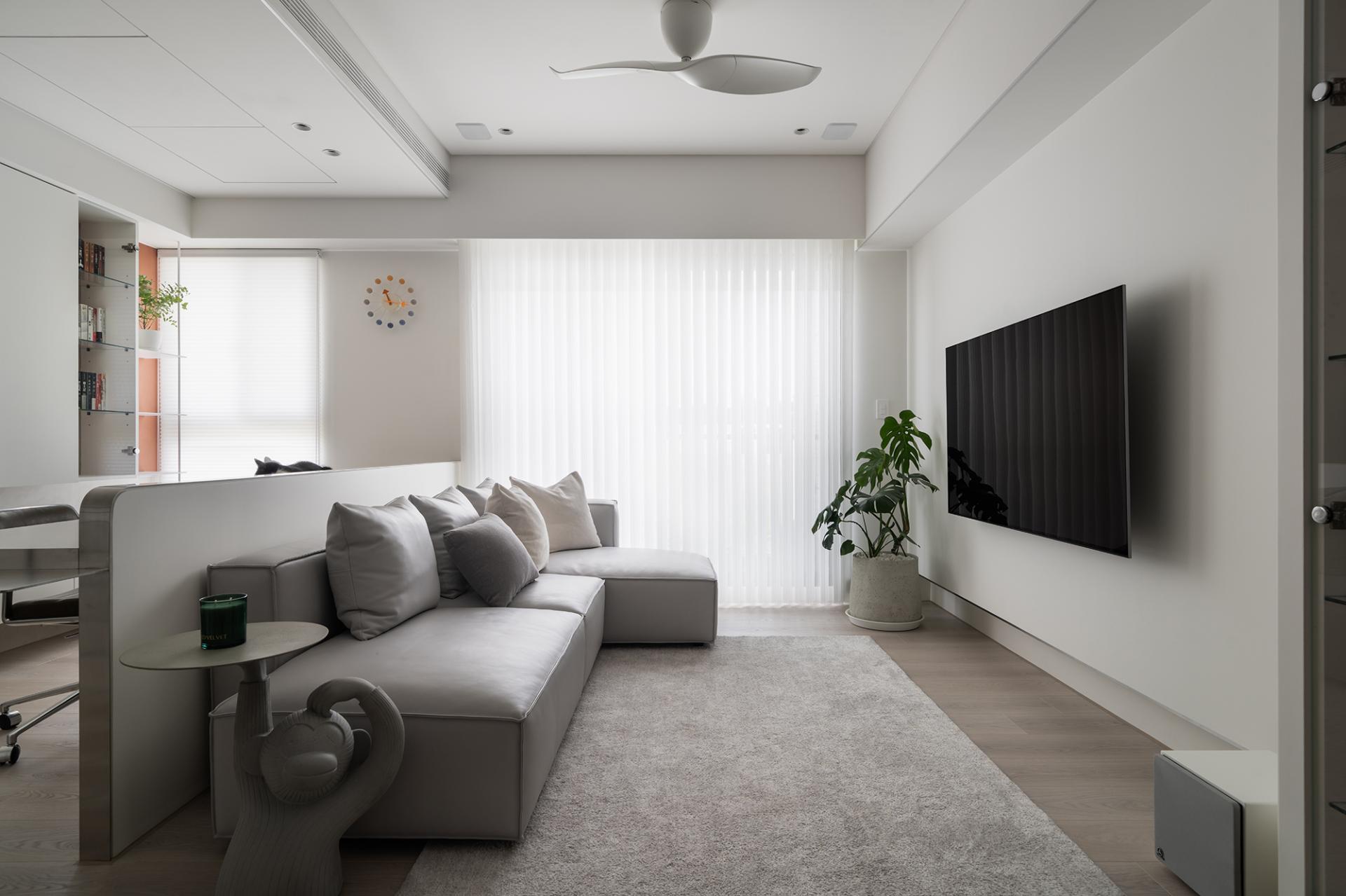 London Design Awards Winner - White Space Breathes
