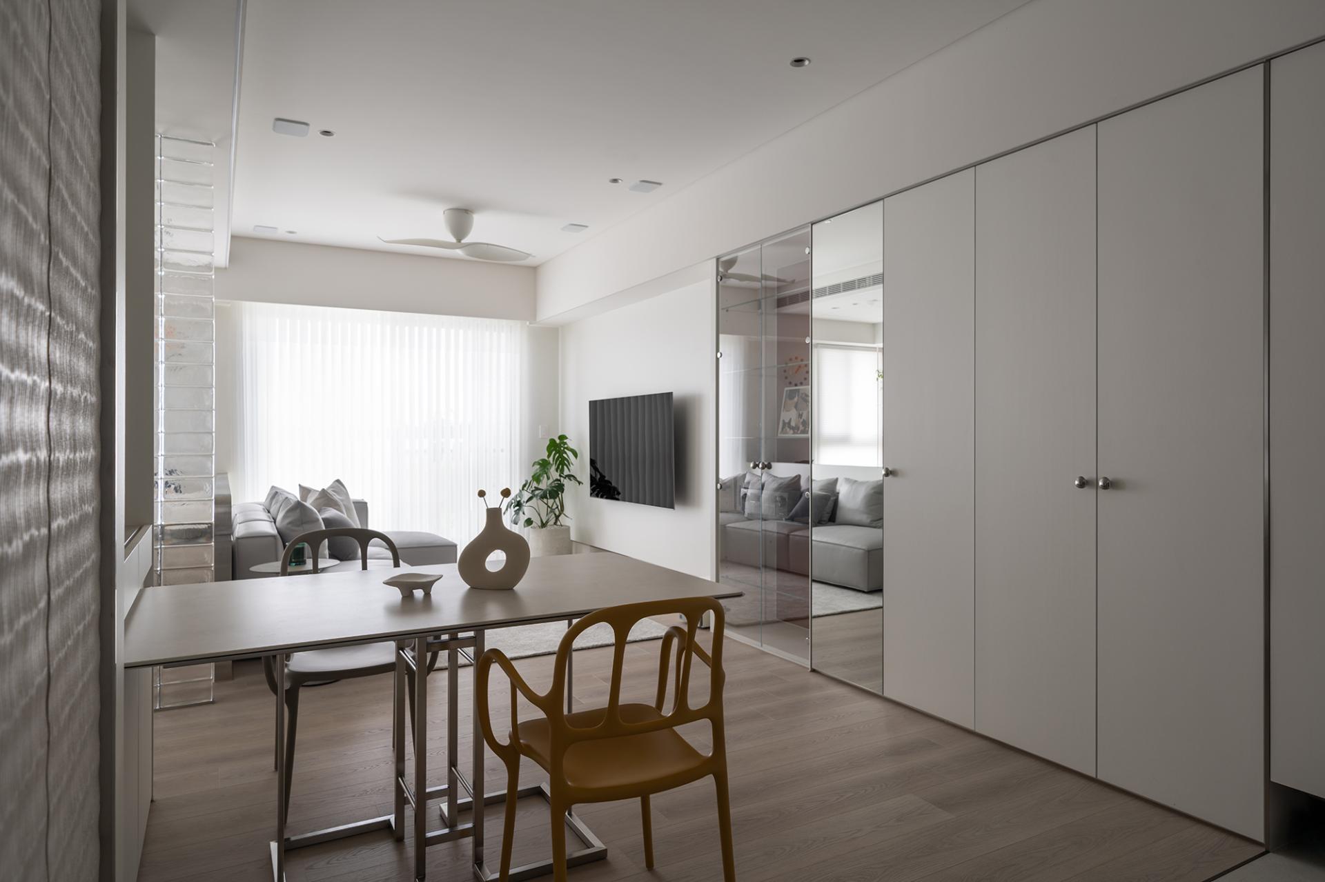 London Design Awards Winner - White Space Breathes