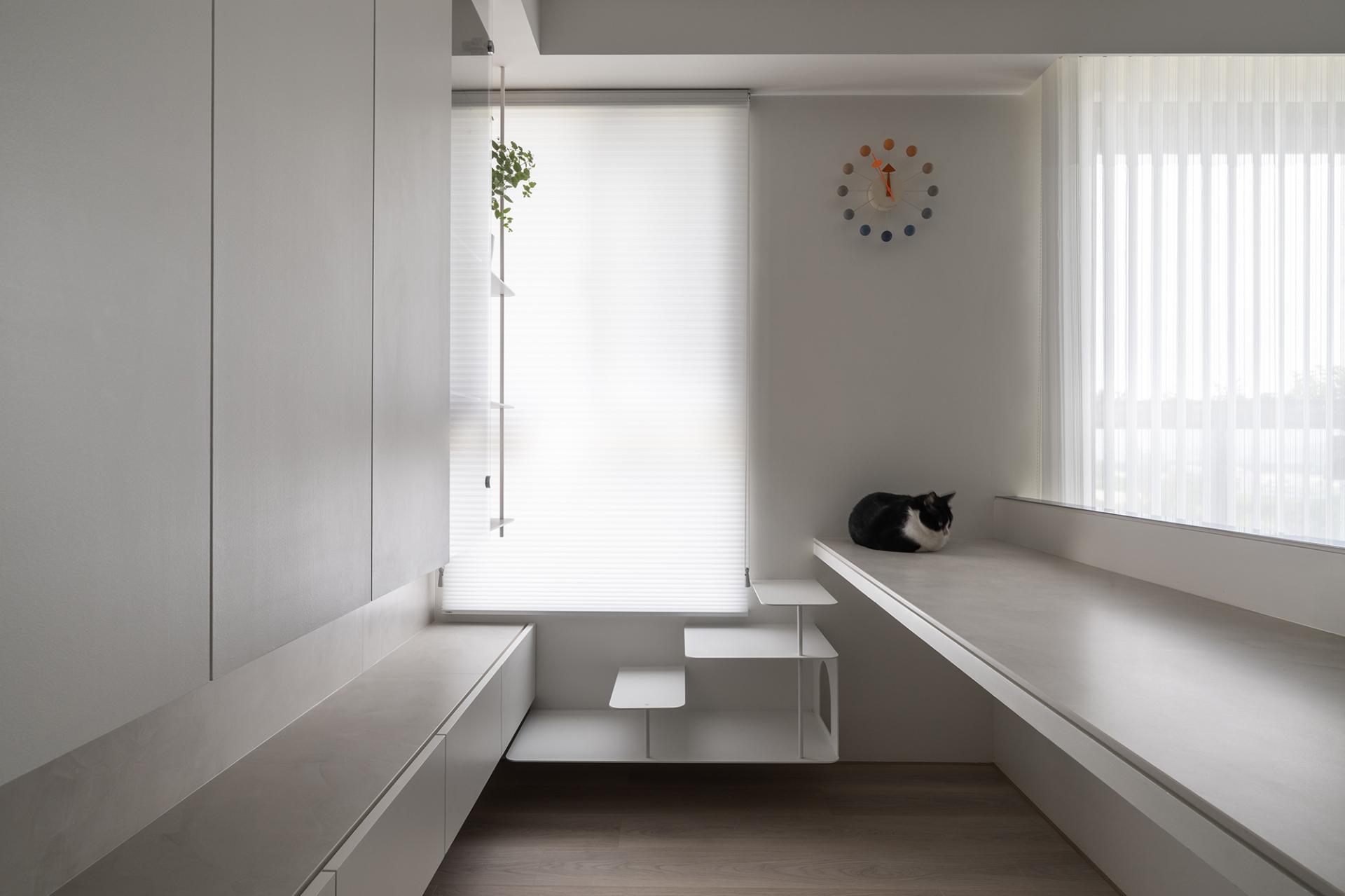 London Design Awards Winner - White Space Breathes
