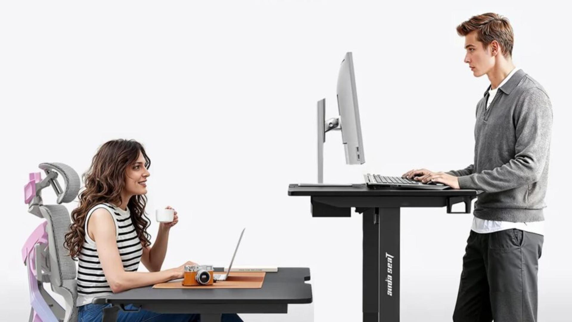 London Design Awards Winner - AndaSeat Xtreme Series: The Clutter-Free Standing Desk